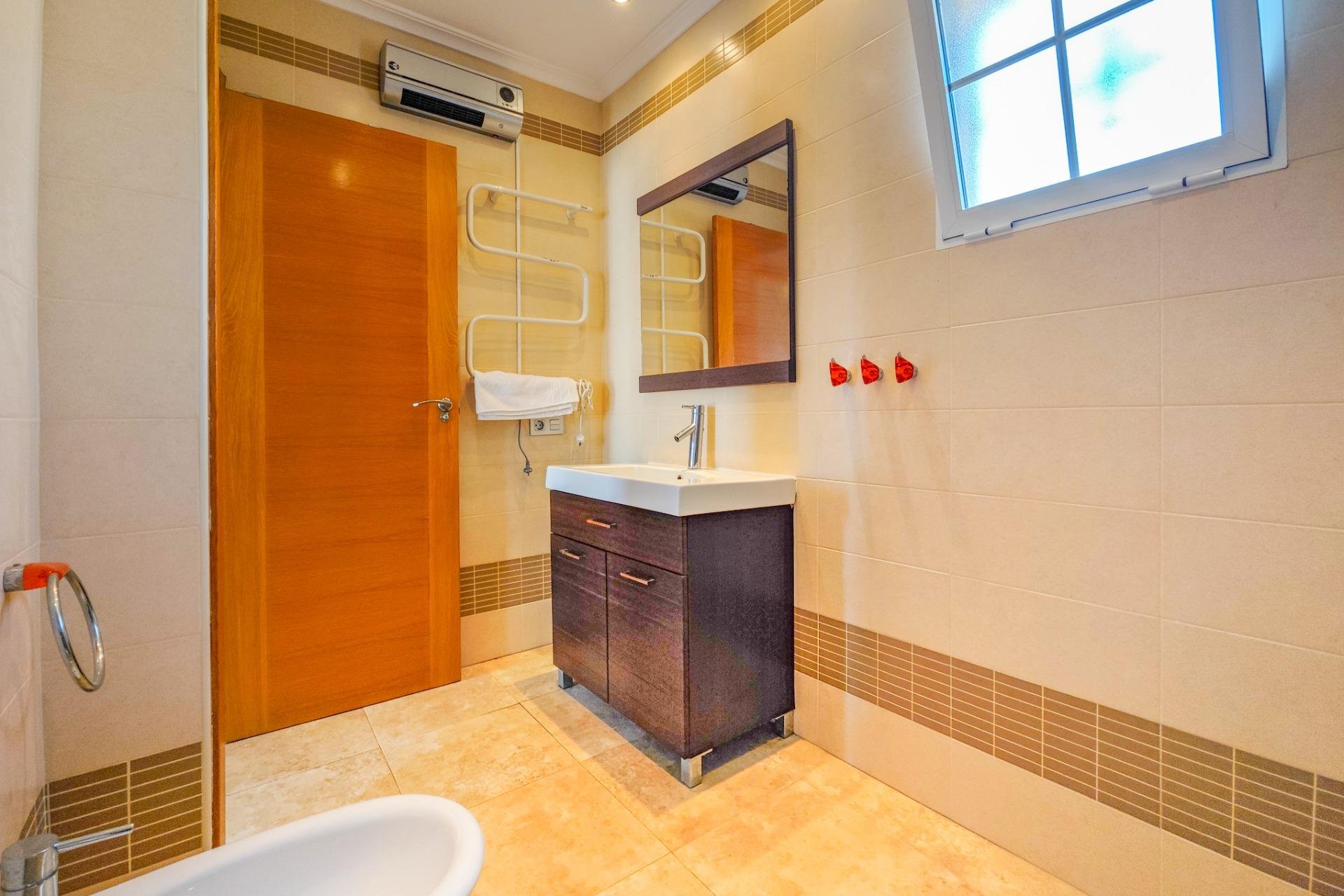 Revente - Villa -
Torrevieja - La Mata