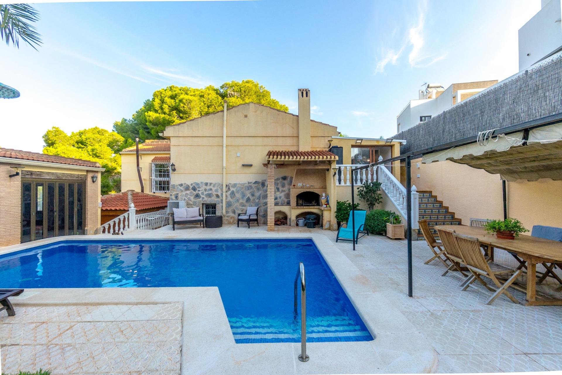 Revente - Villa -
Torrevieja - Los Balcones