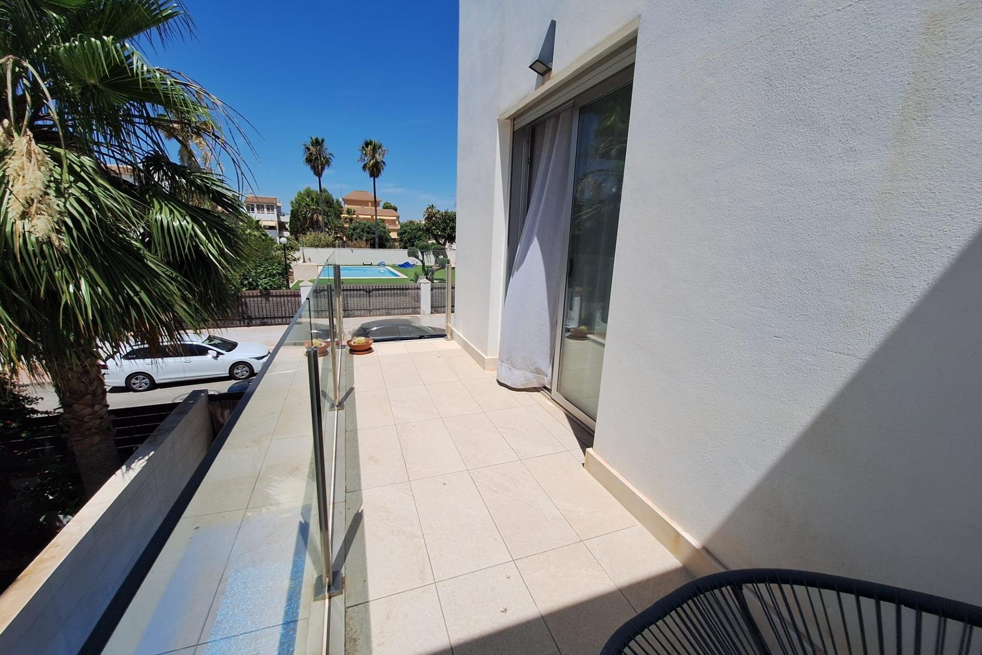 Revente - Villa -
Torrevieja - Los Frutales