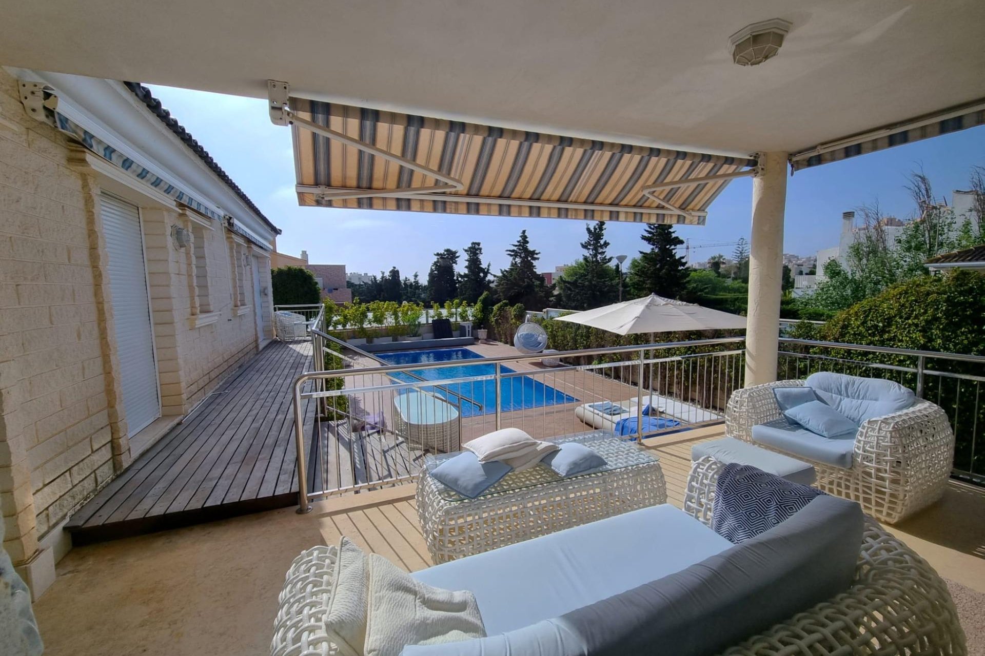 Revente - Villa -
Torrevieja - Torre La Mata