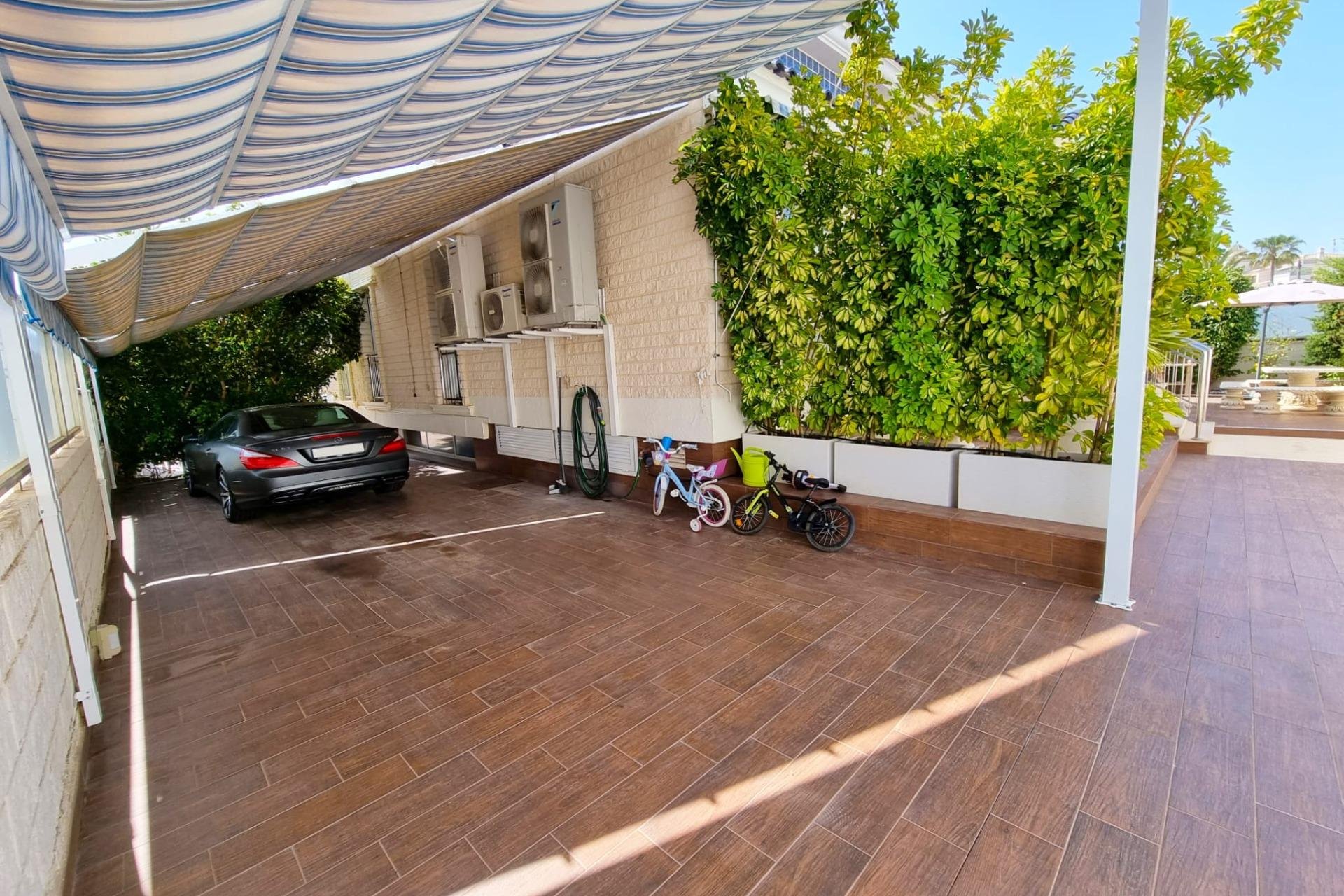 Revente - Villa -
Torrevieja - Torre La Mata