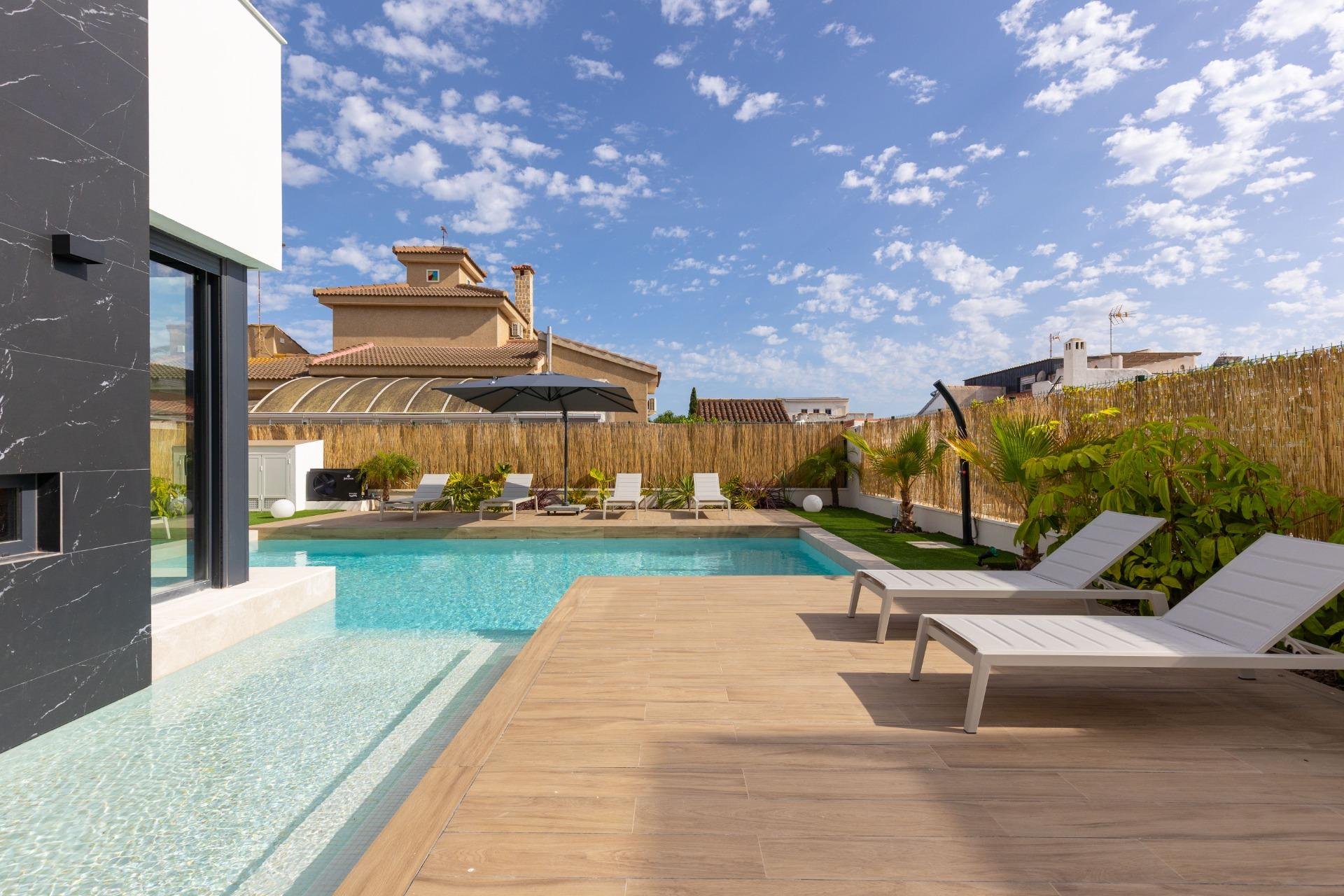 Revente - Villa -
Torrevieja - Torreta Florida