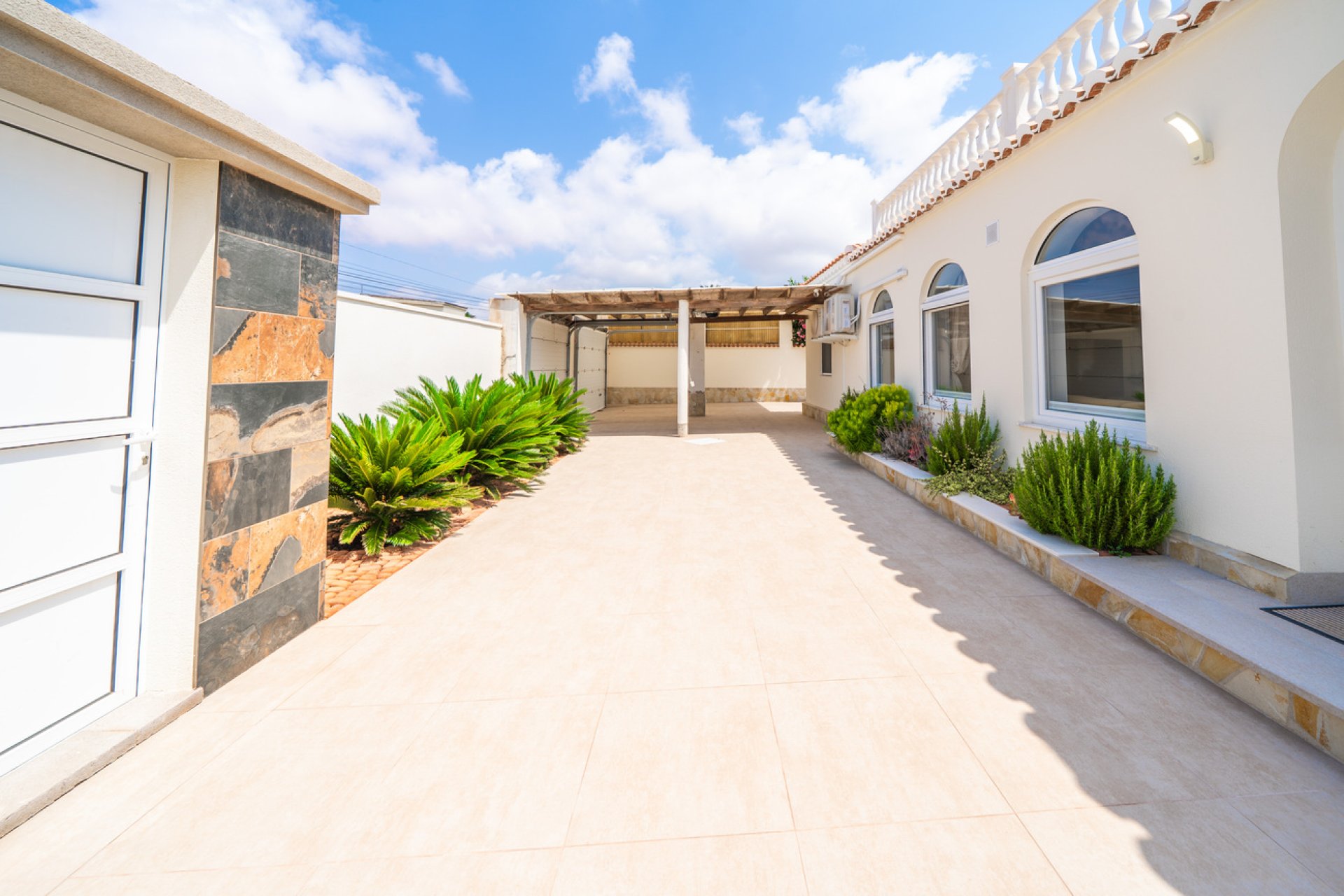 Revente - Villa -
Torrevieja - Torreta