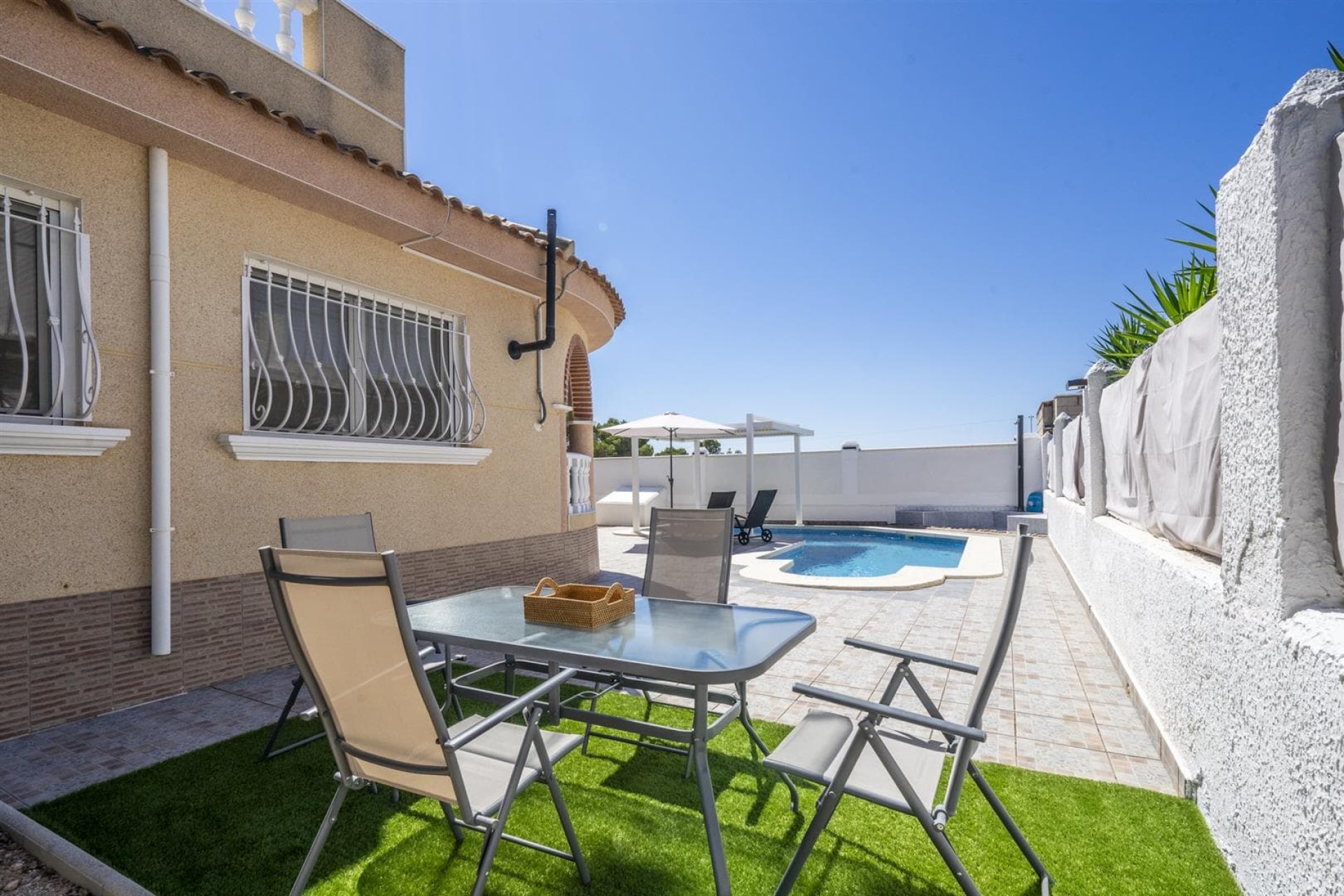 Revente - Villa -
Valle Del Sol - Inland