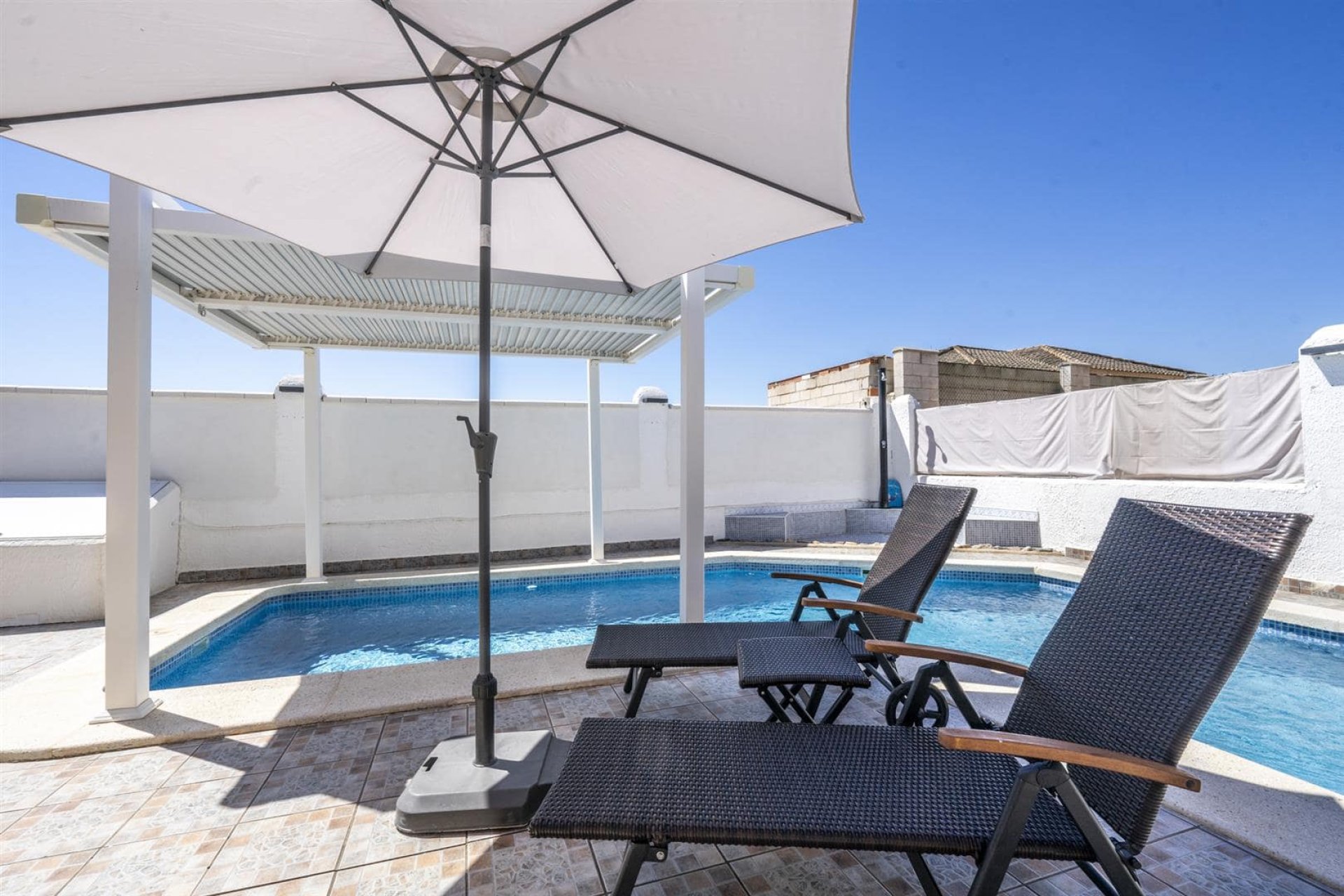 Revente - Villa -
Valle Del Sol - Inland