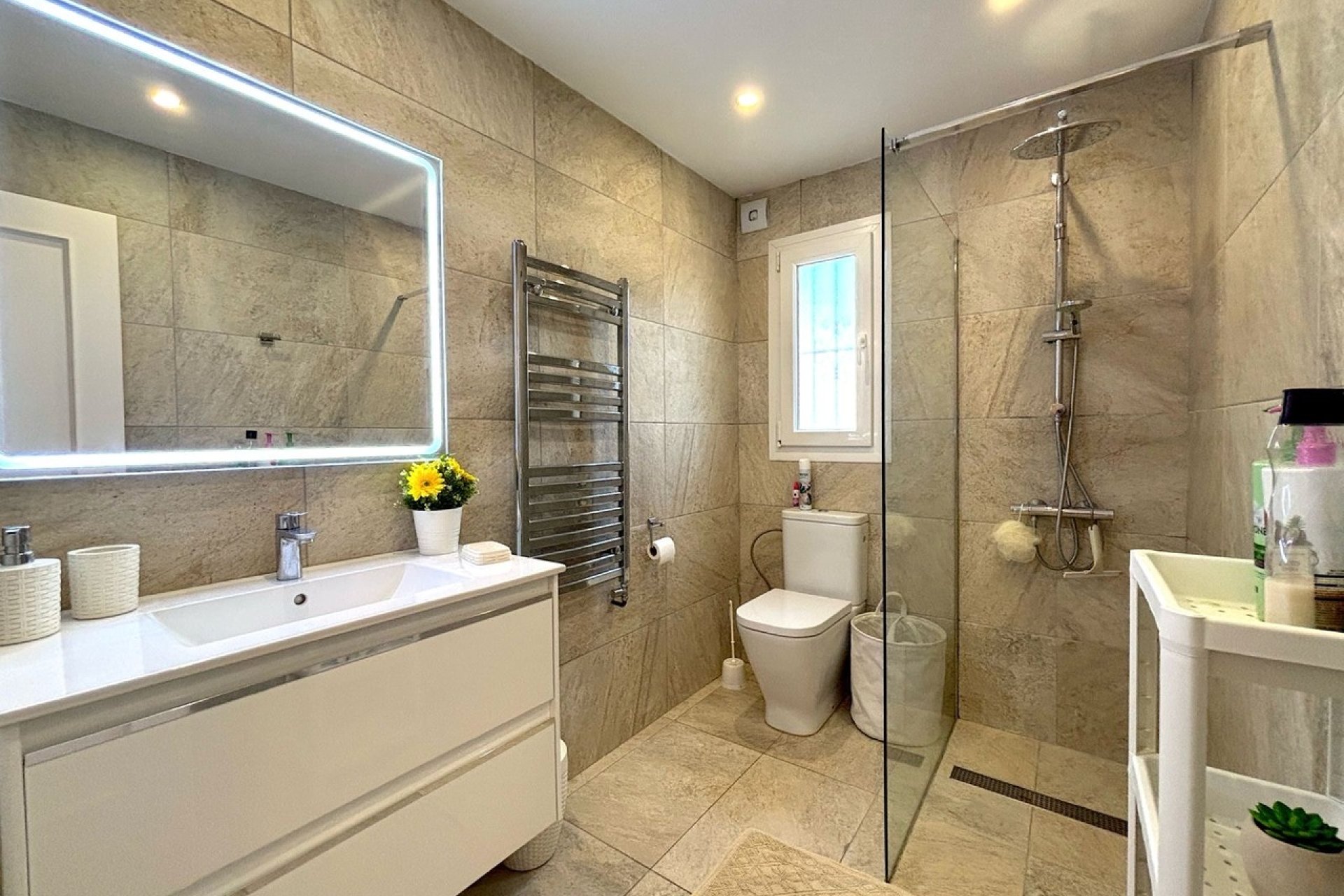 Revente - Villa -
Villamartin - Costa Blanca
