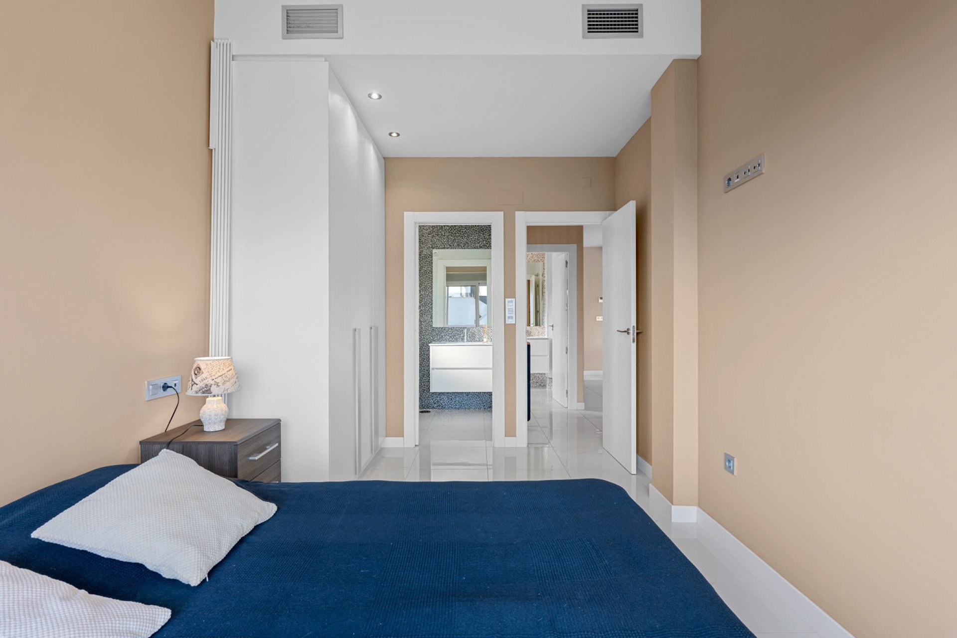 Revente - Villa -
Villamartin - Costa Blanca