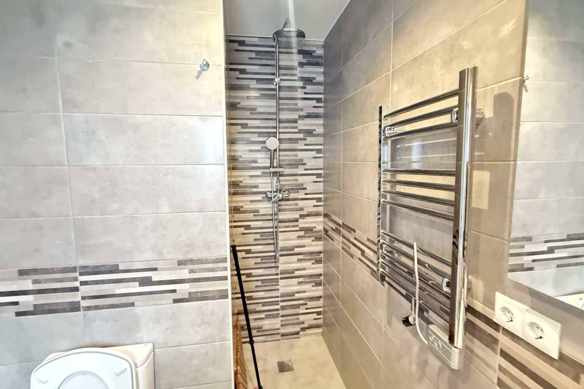 Revente - Villa -
Villamartin - Costa Blanca