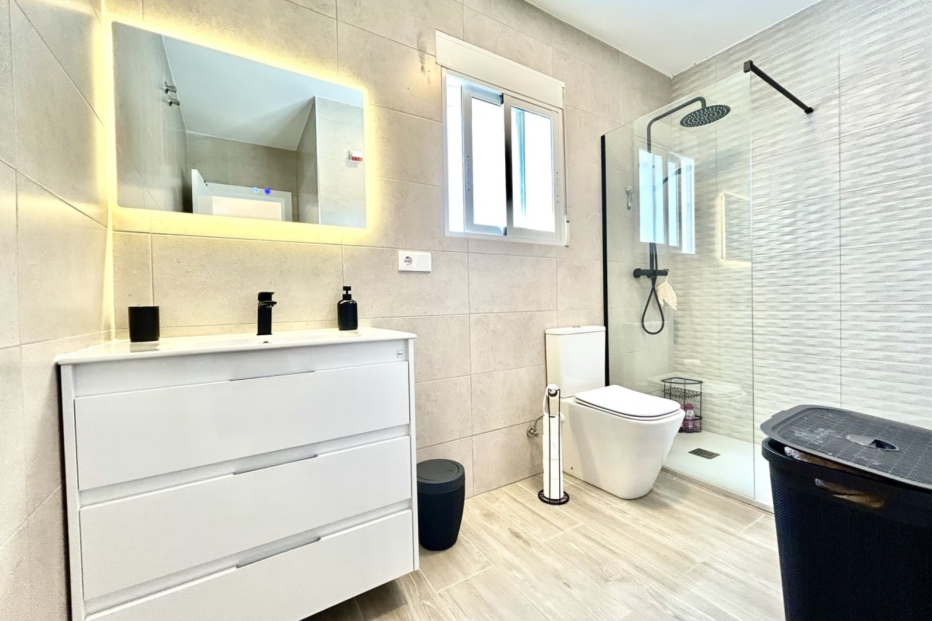 Revente - Villa -
Villamartin - Costa Blanca