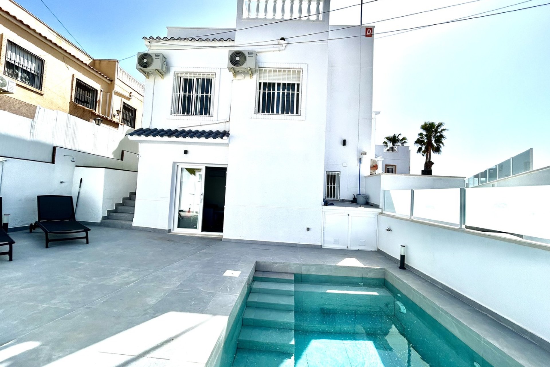 Revente - Villa -
Villamartin - Costa Blanca