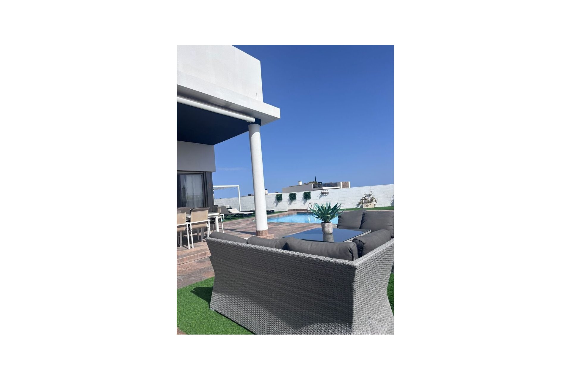 Revente - Villa -
Villamartin - Costa Blanca