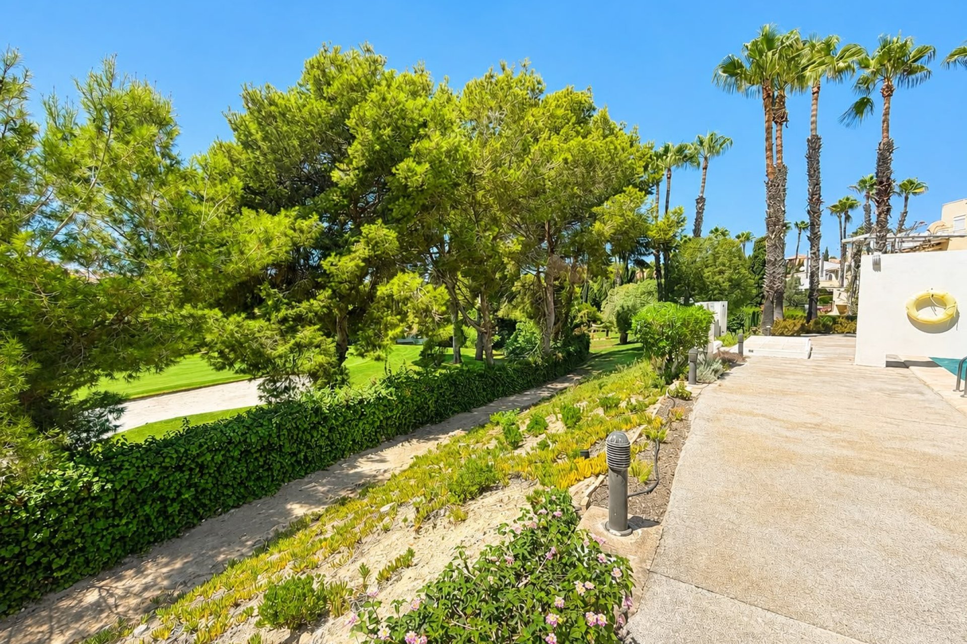 Revente - Villa -
Villamartin - Costa Blanca