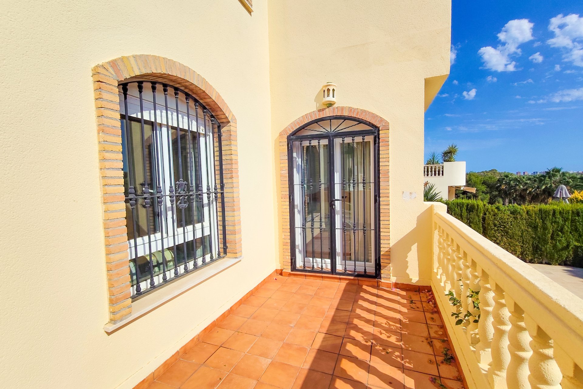 Revente - Villa -
Villamartin - Costa Blanca