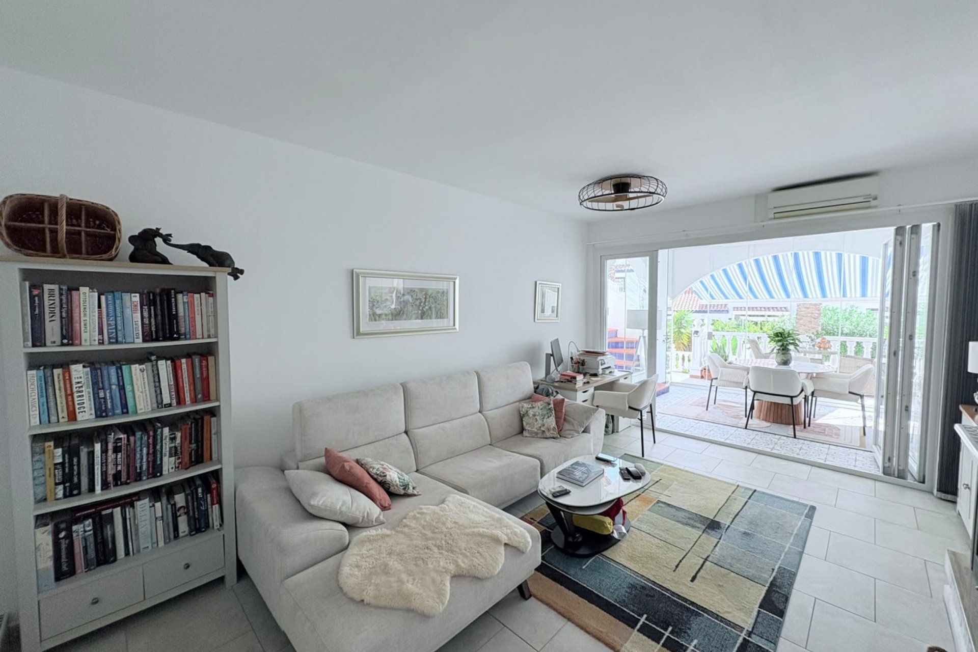 Revente - Villa -
Villamartin - Costa Blanca