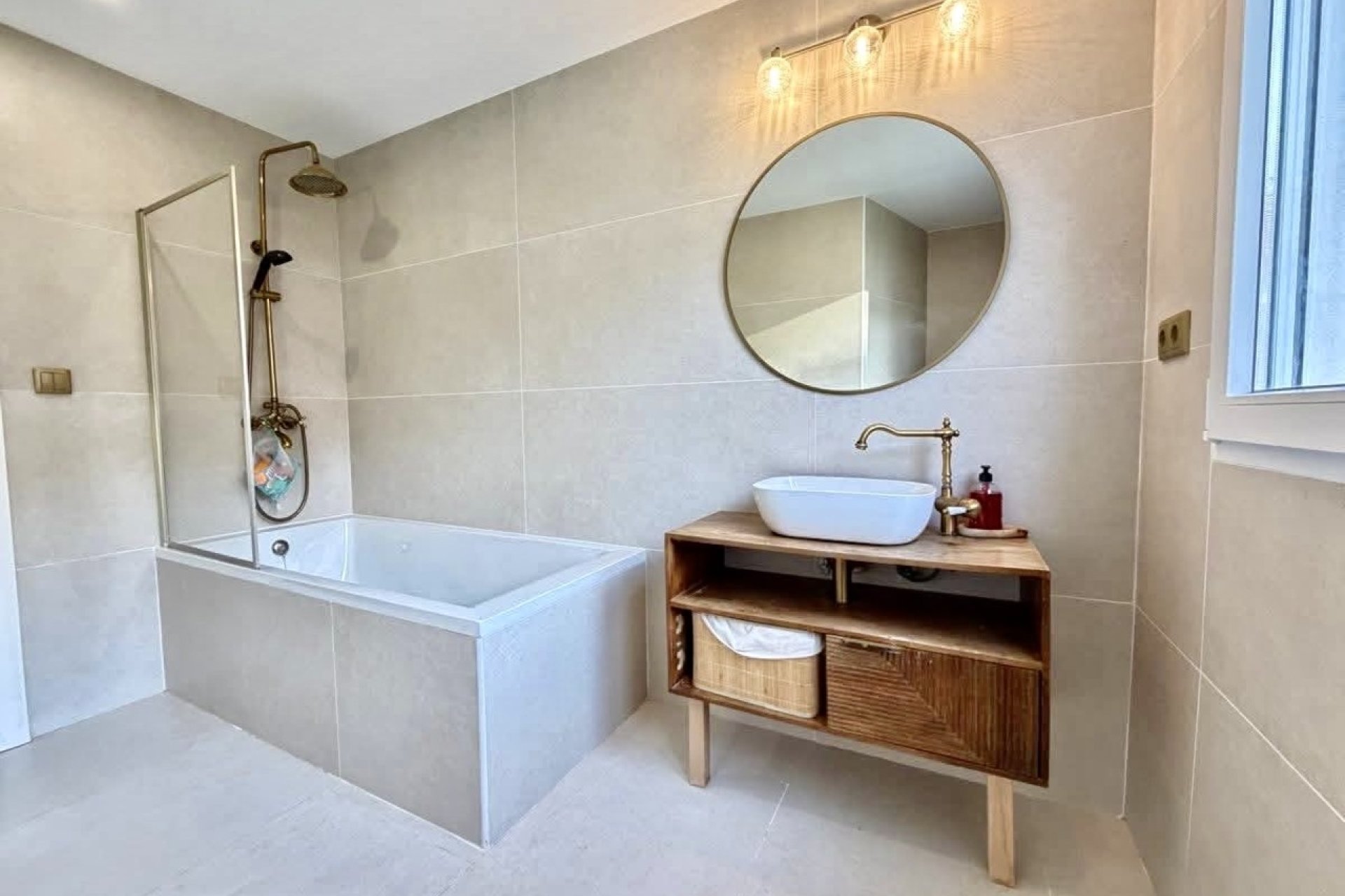 Revente - Villa -
Villamartin - Costa Blanca