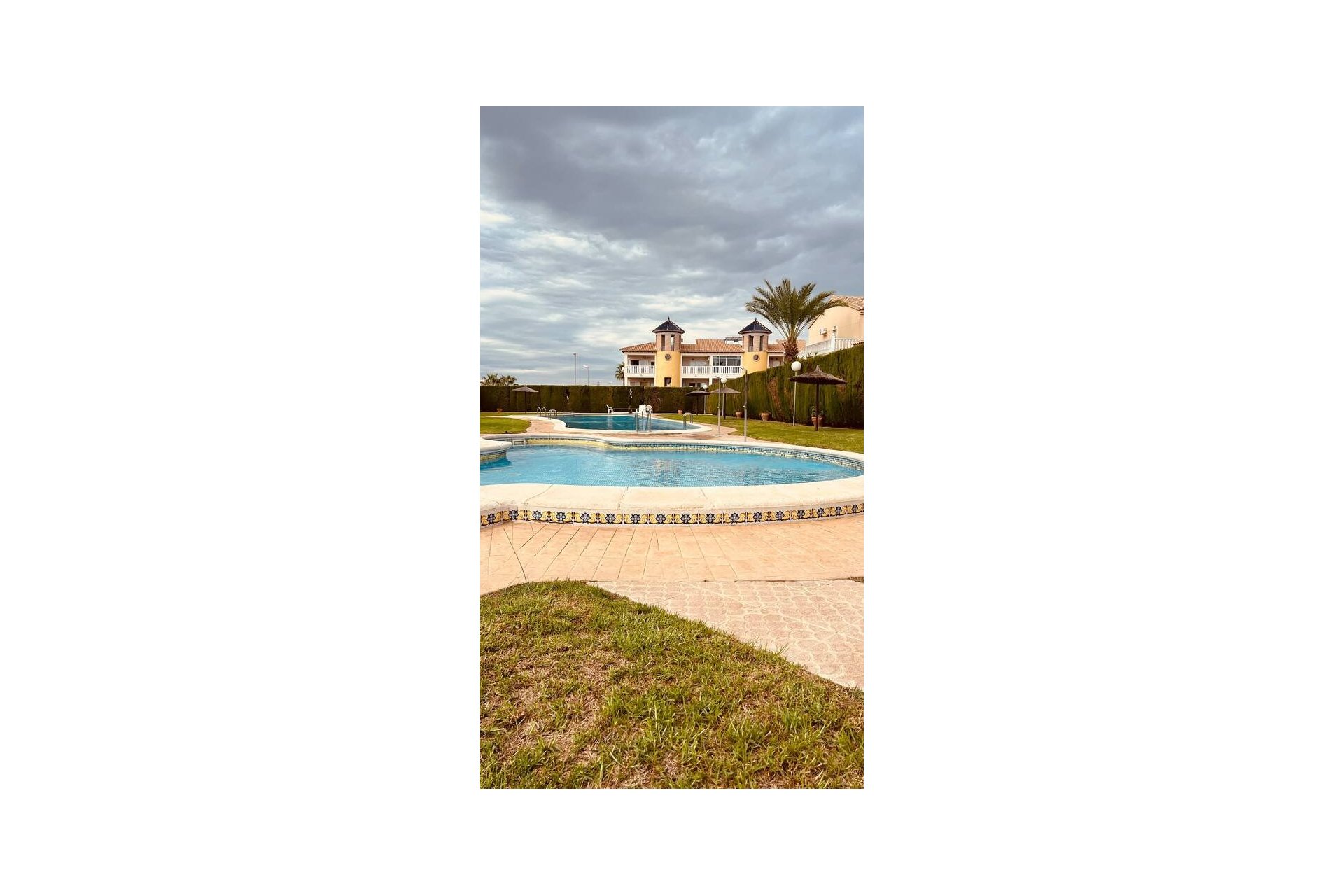 Revente - Villa -
Villamartin - Costa Blanca