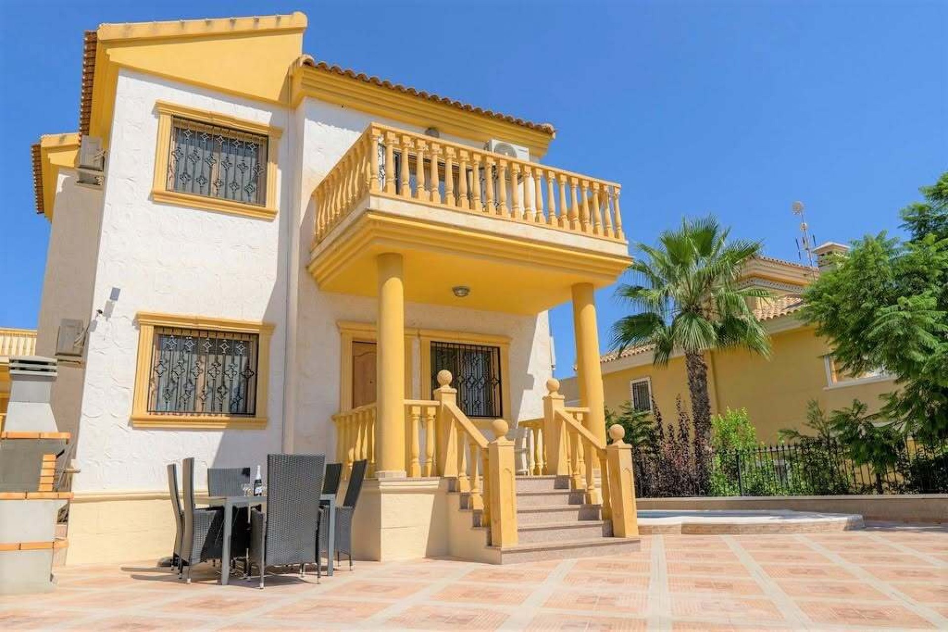 Revente - Villa -
Villamartin - Las Filipinas