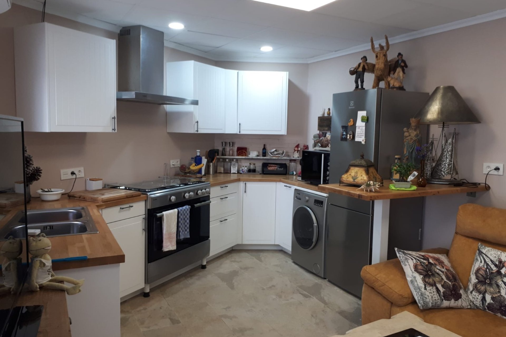 Revente - Villa -
Villena - Inland