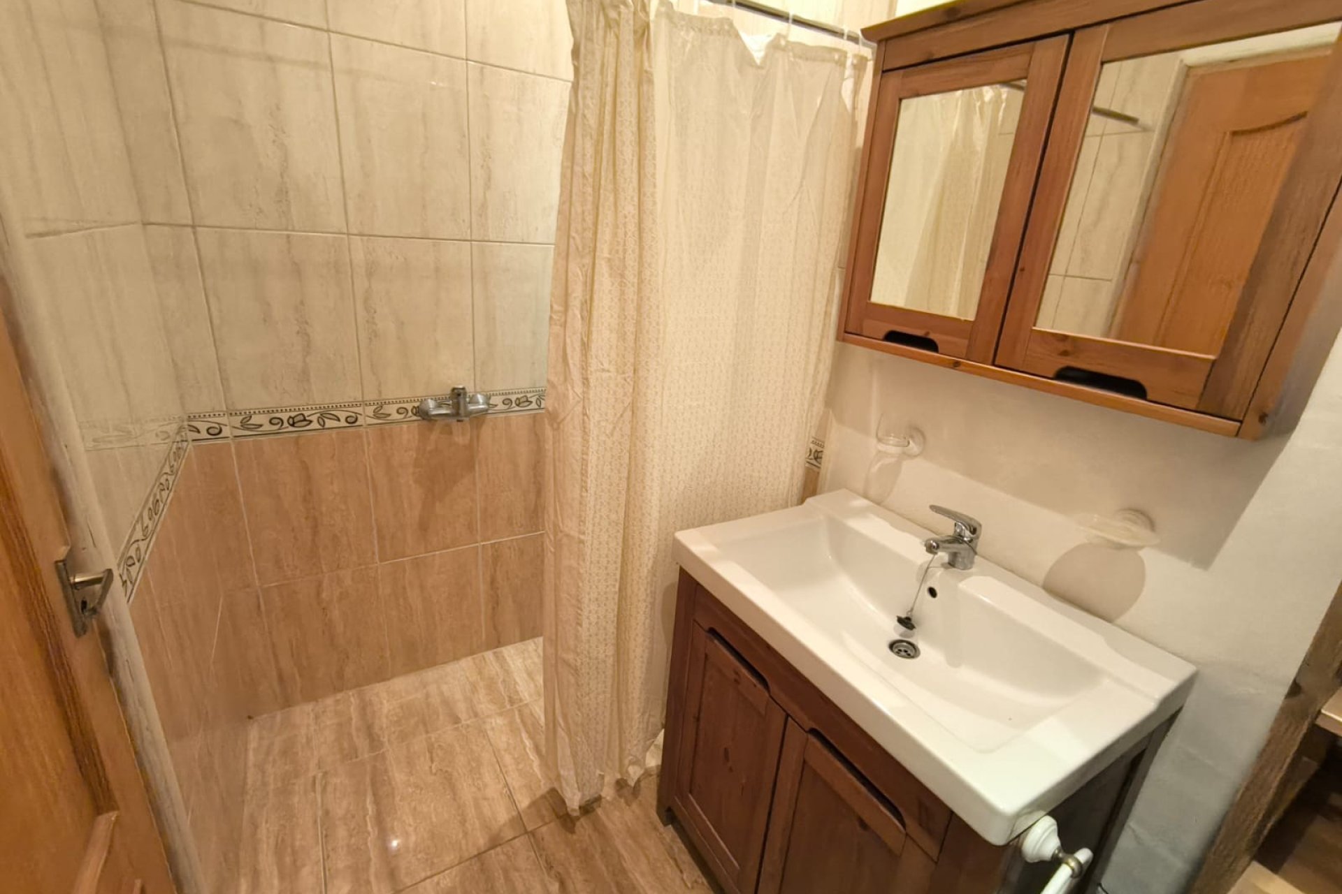 Revente - Villa -
Villena - Inland