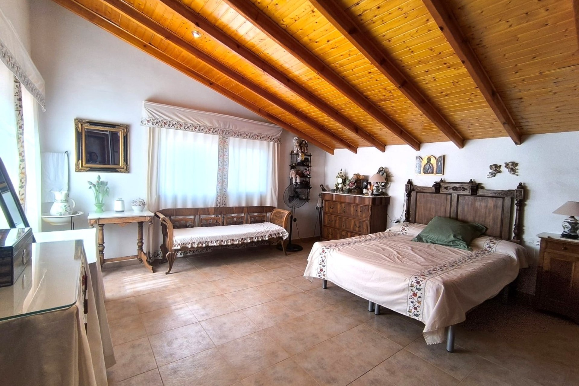 Revente - Villa -
Villena - Inland