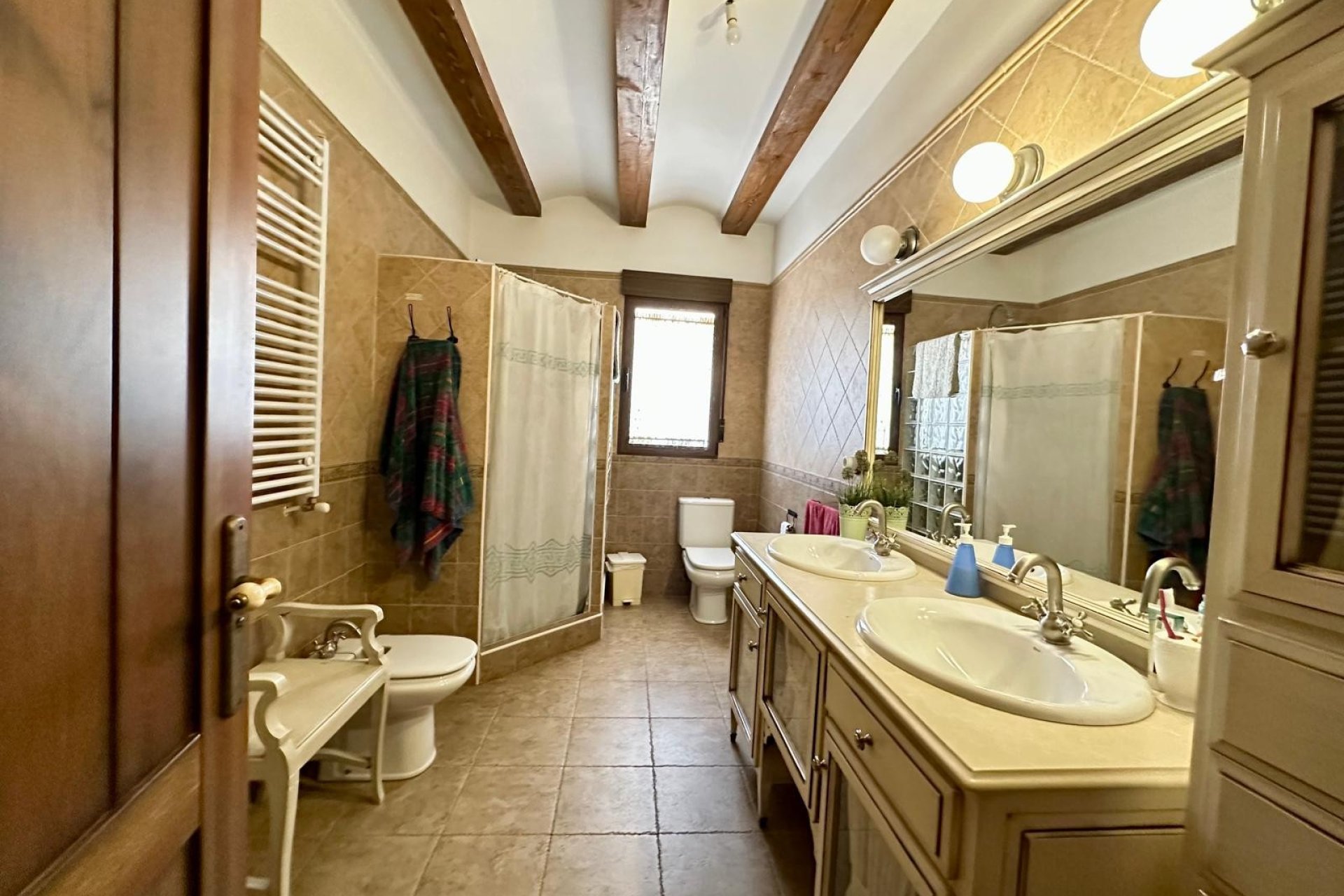 Revente - Villa -
Yecla - Inland