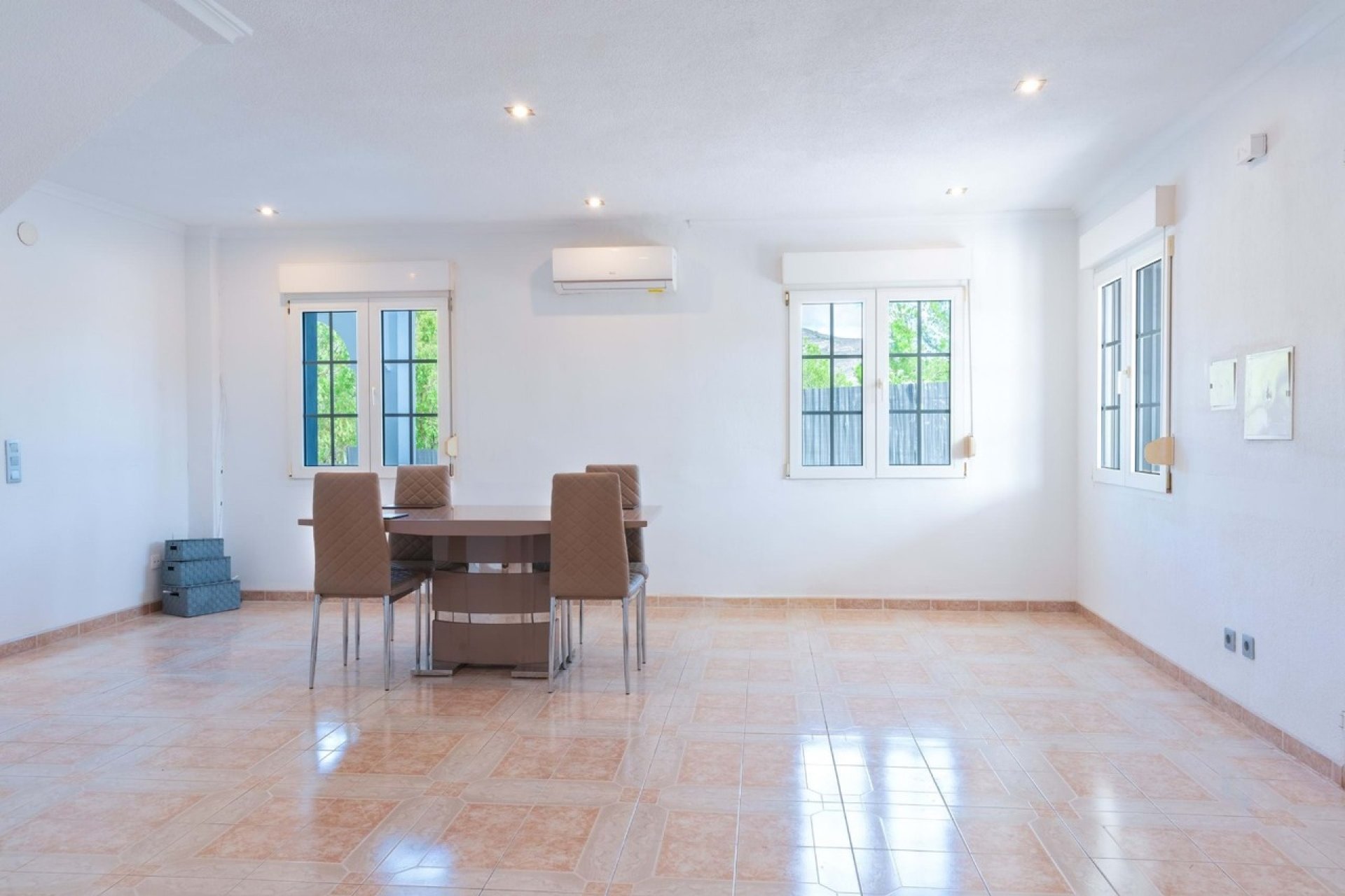 Revente - Villa -
Yecla - Inland