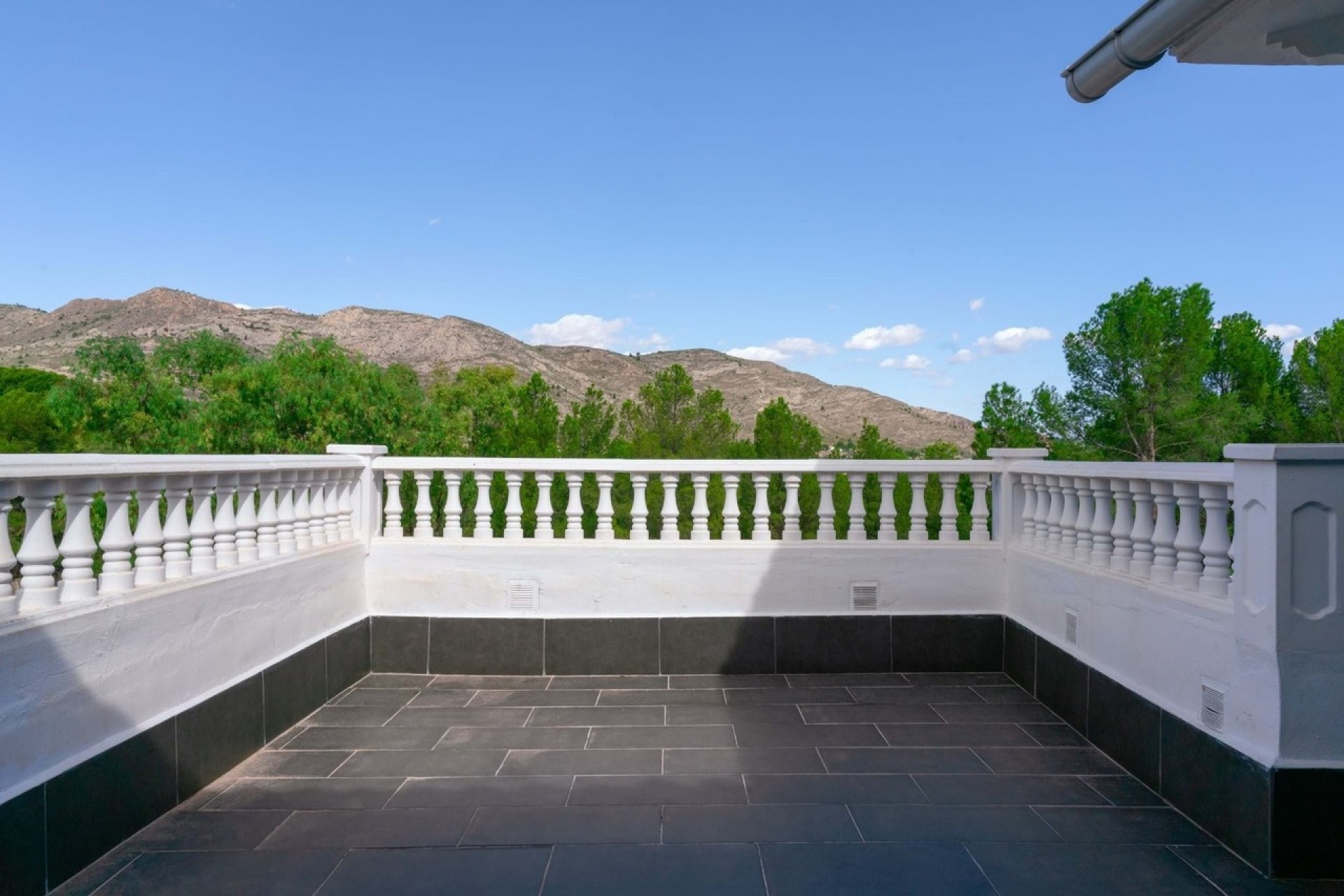 Revente - Villa -
Yecla - Inland