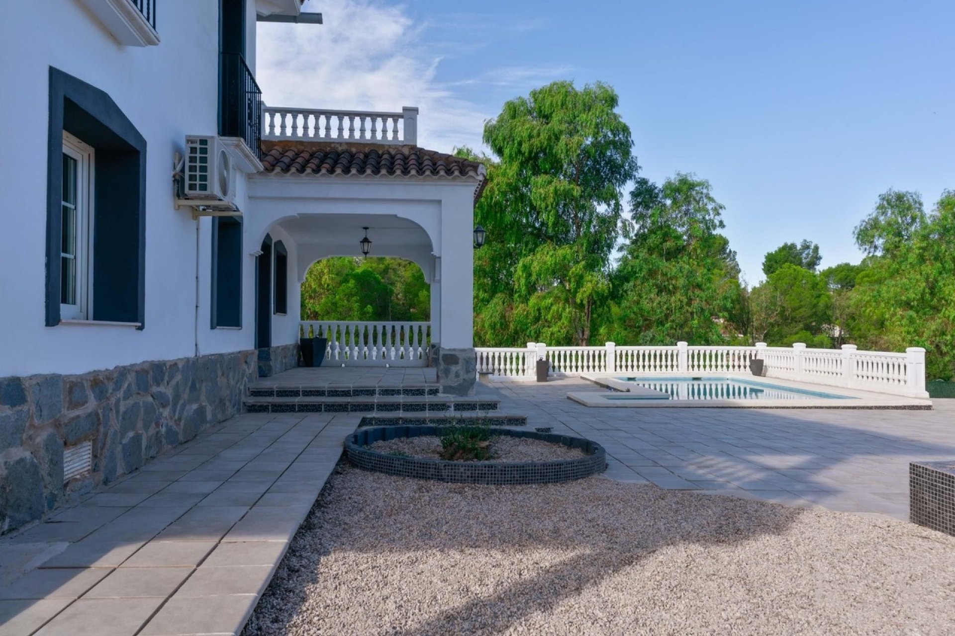 Revente - Villa -
Yecla - Inland