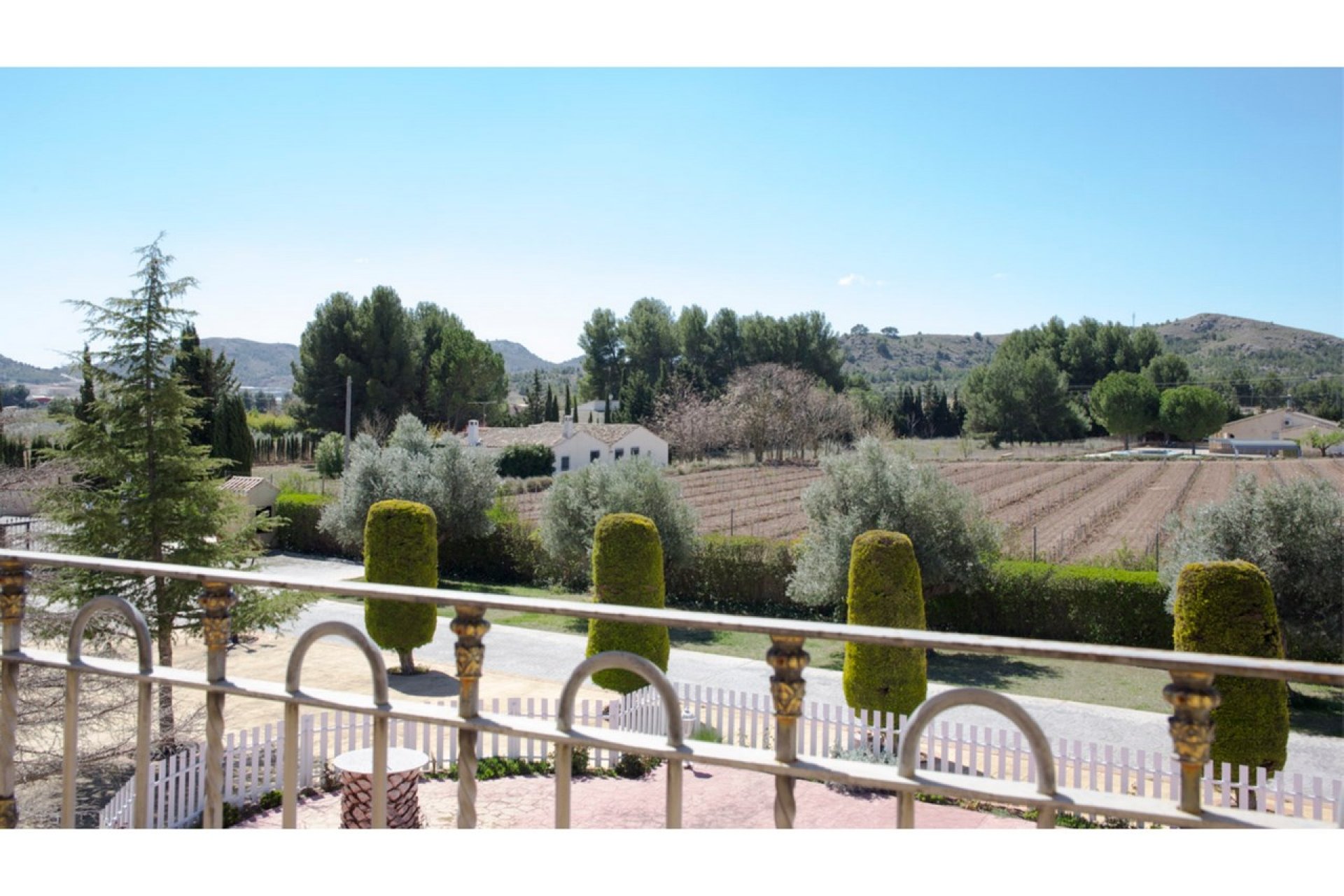 Revente - Villa -
Yecla - Inland
