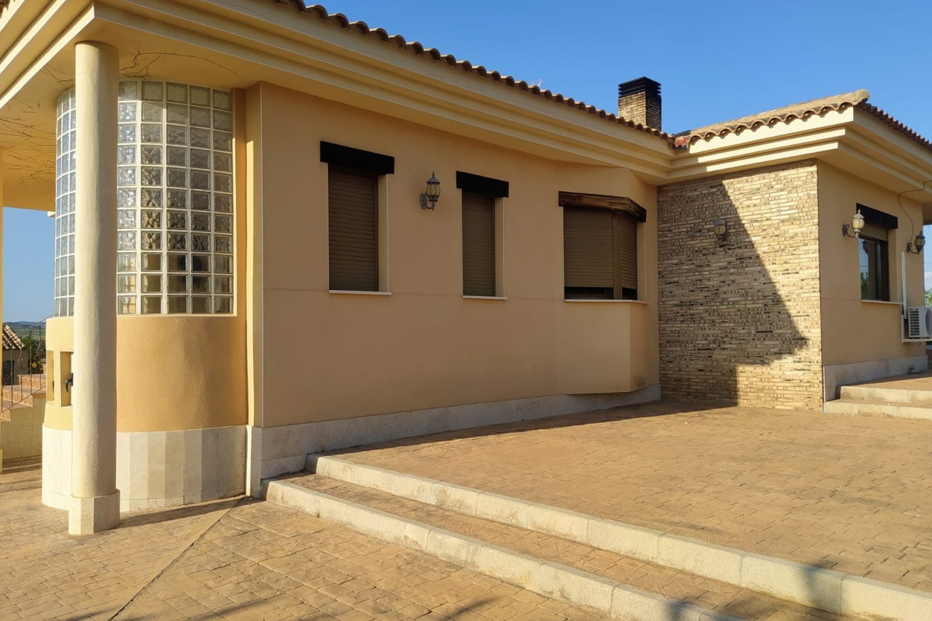 Revente - Villa -
Yecla - Inland