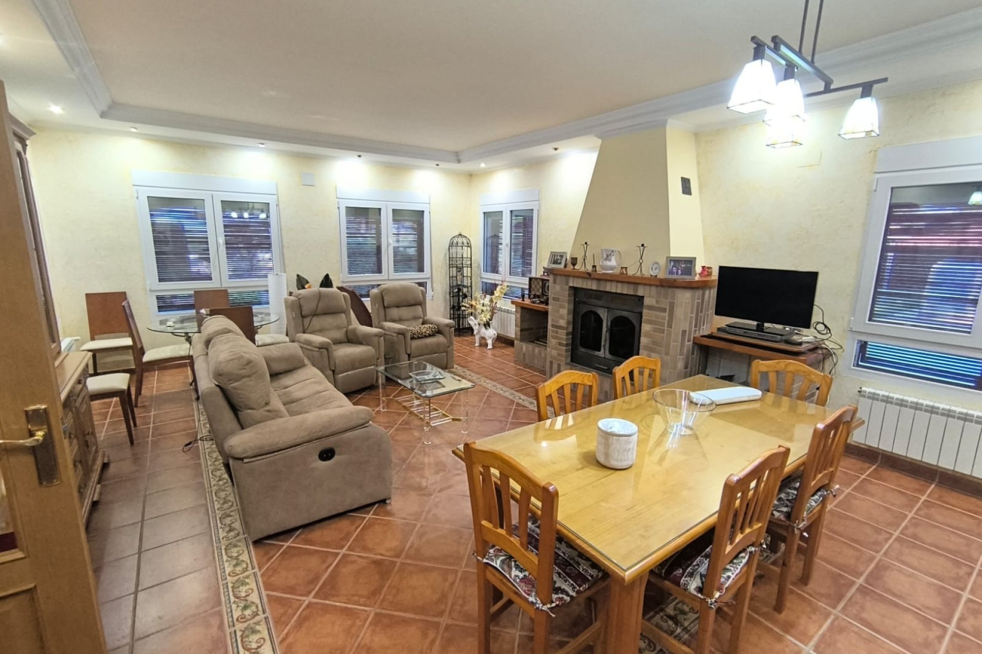 Revente - Villa -
Yecla - Inland