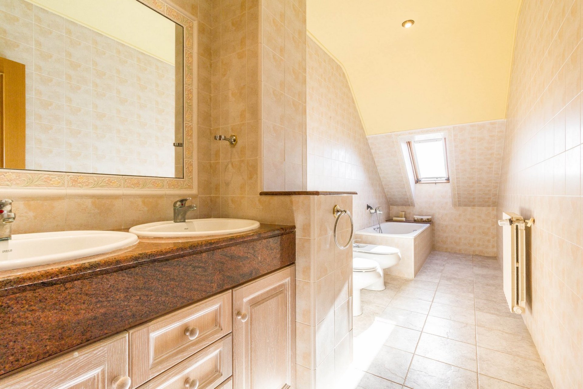 Revente - Villa -
Yecla - Inland