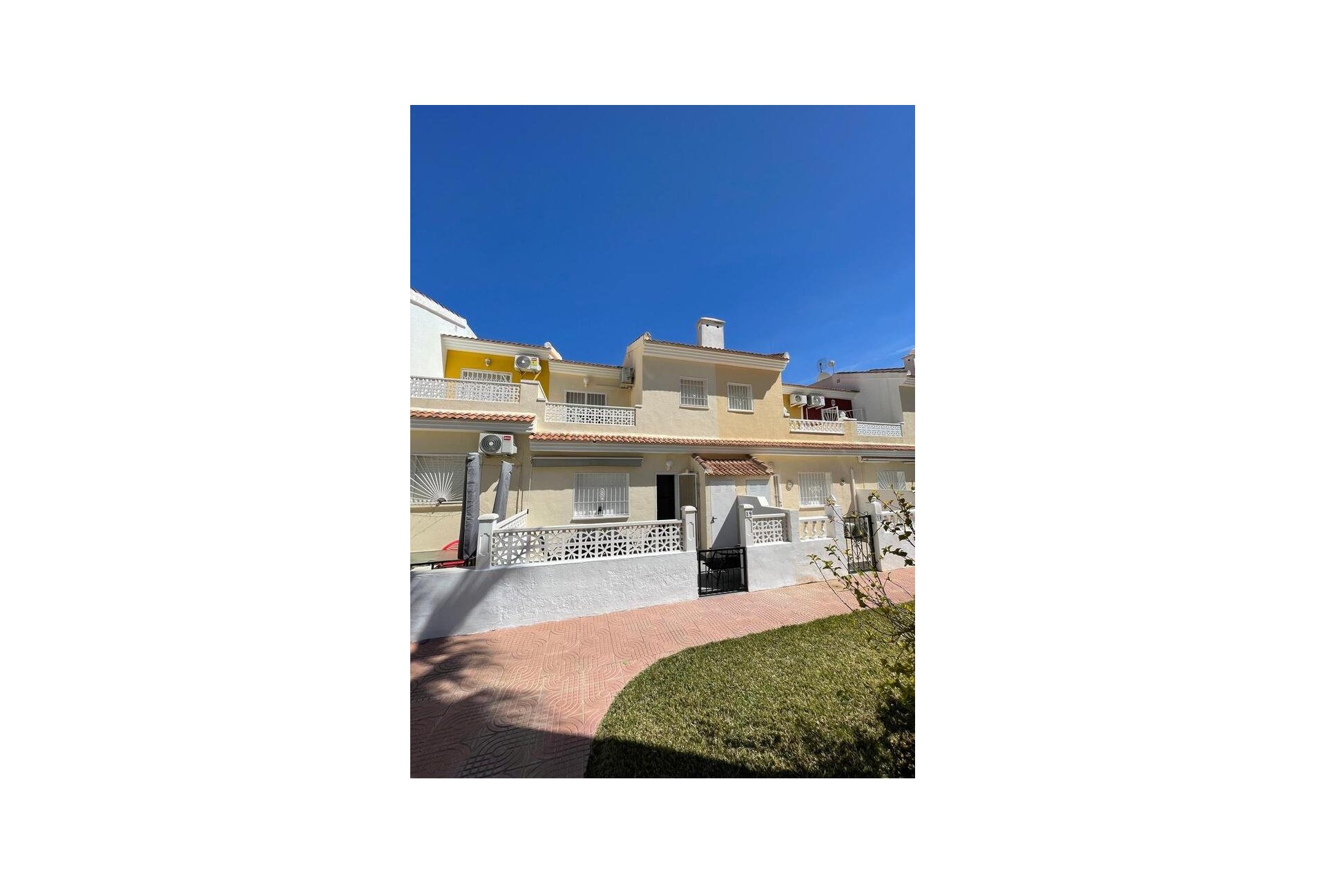 Revânzare - Casă înșiruită -
Ciudad Quesada - Costa Blanca