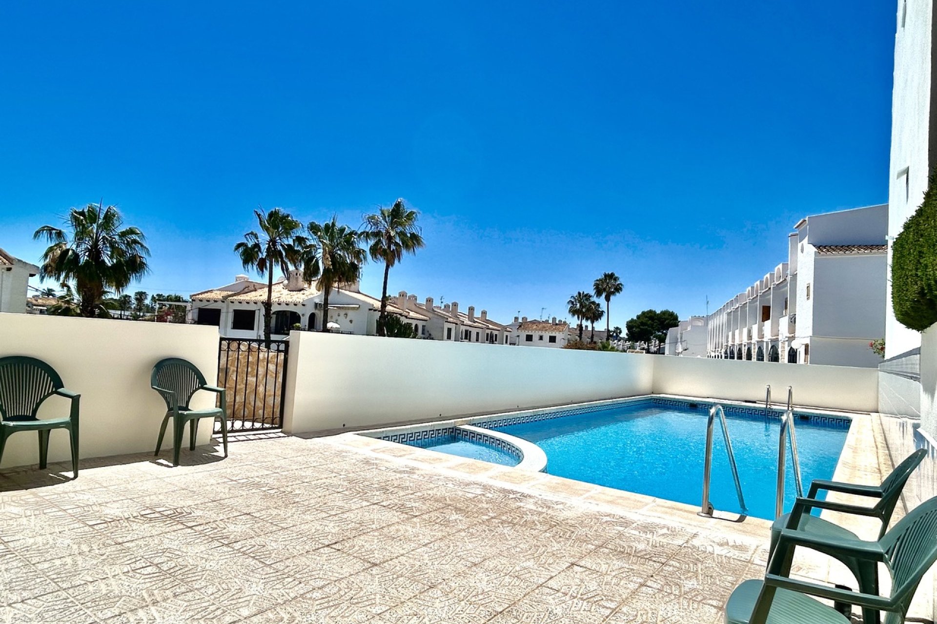 Revânzare - Casă înșiruită -
La Zenia - Costa Blanca