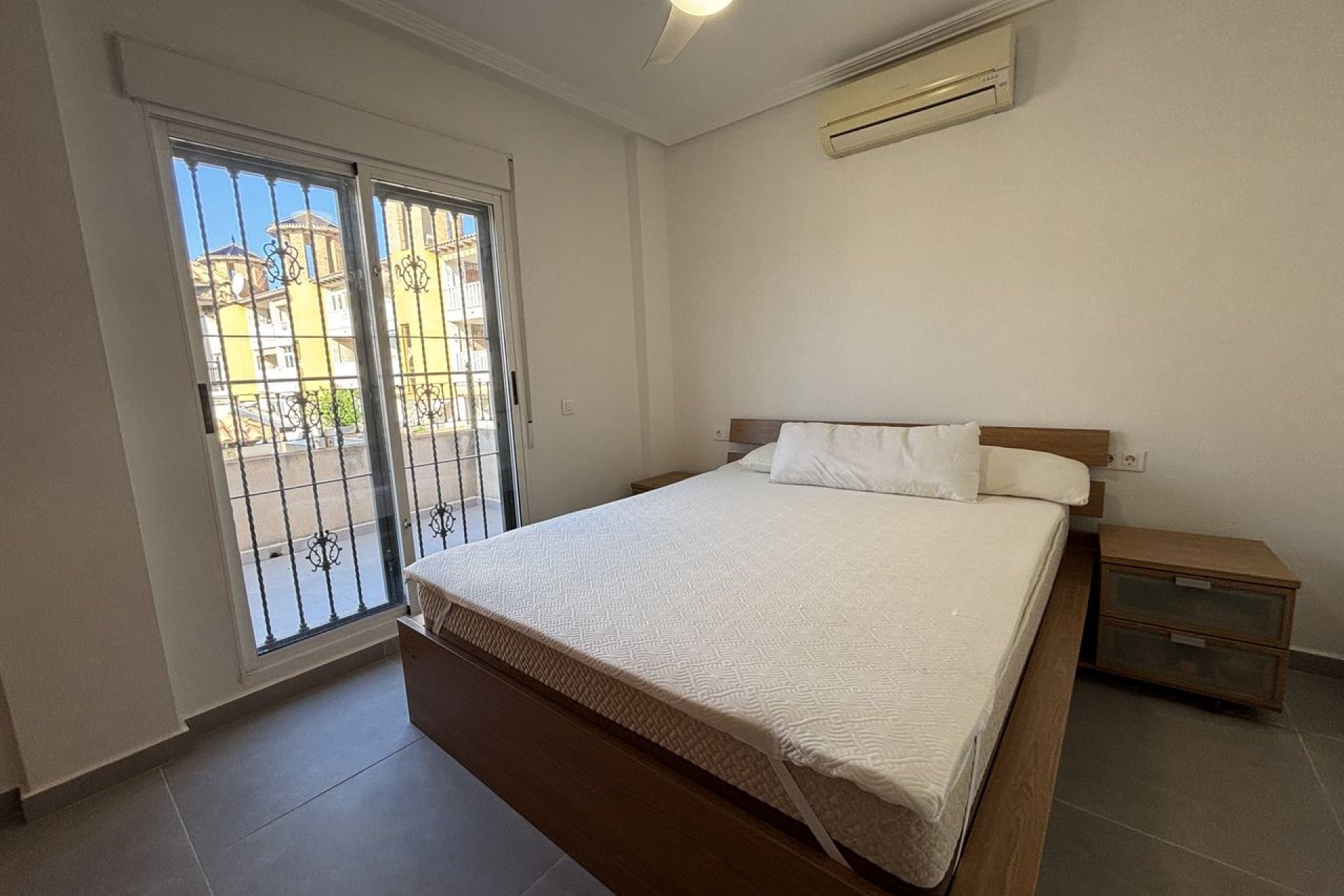 Revânzare - Casă înșiruită -
La Zenia - Costa Blanca
