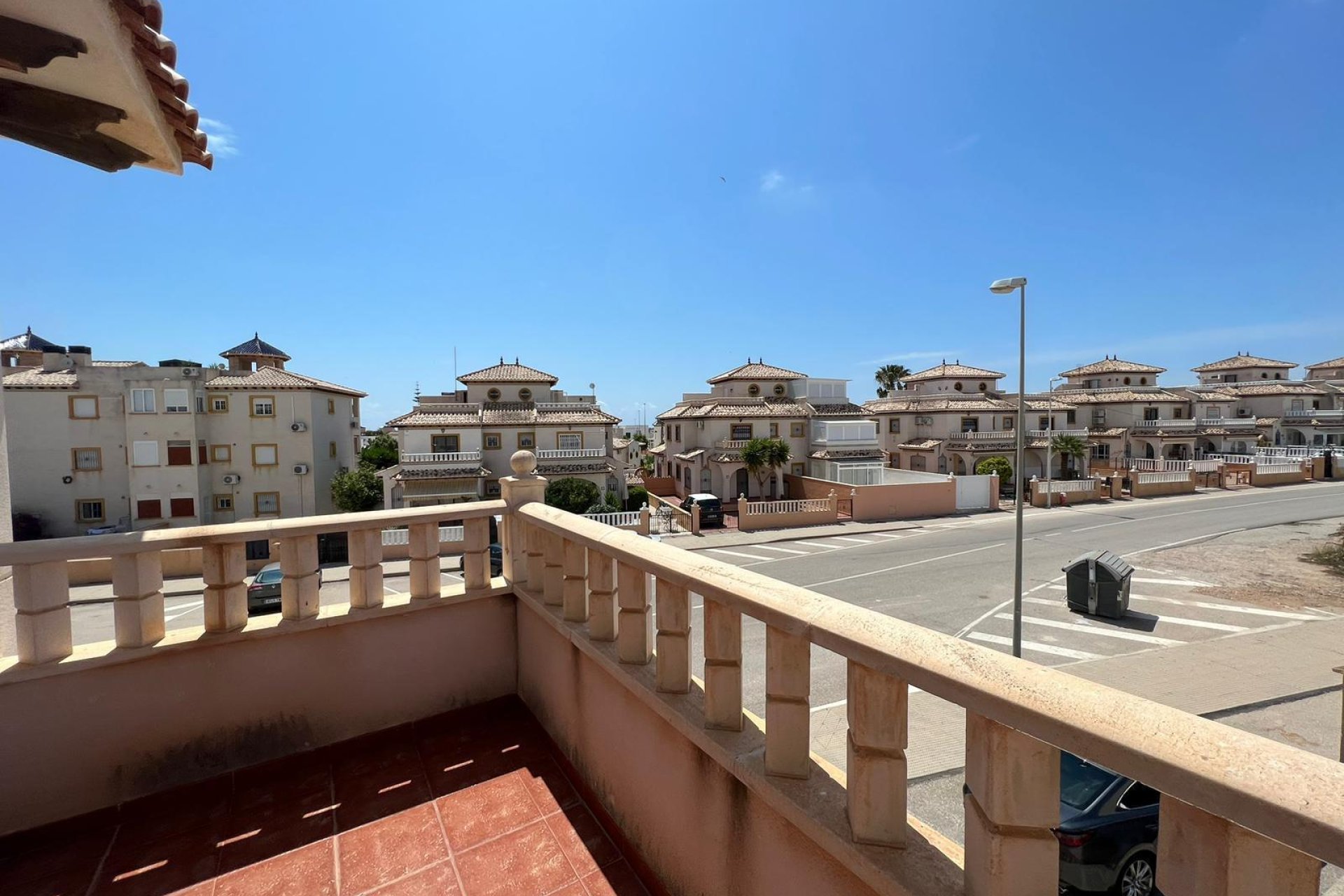Revânzare - Casă înșiruită -
Orihuela Costa - Montezenia