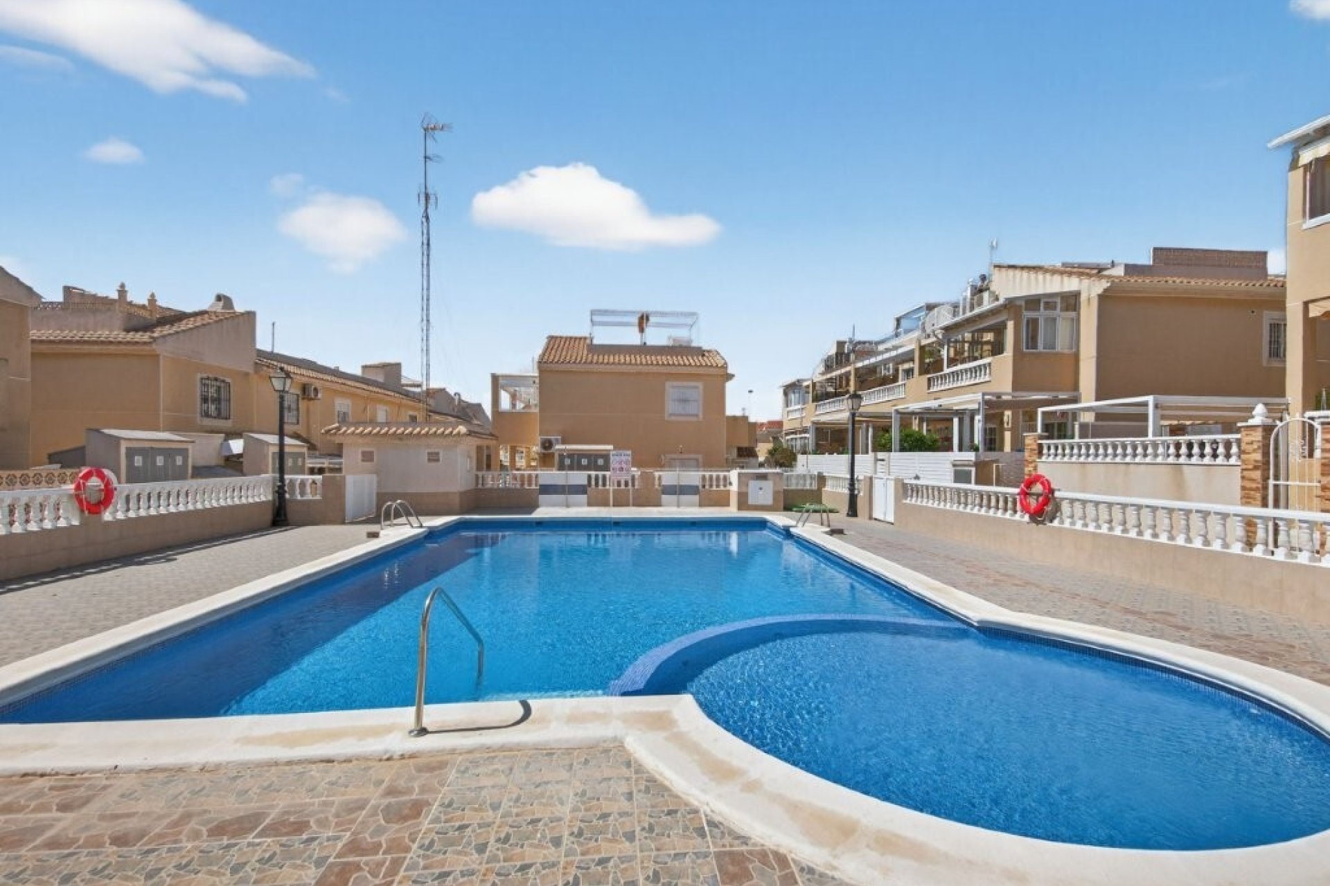 Revânzare - Casă înșiruită -
Torrevieja - Aguas Nuevas