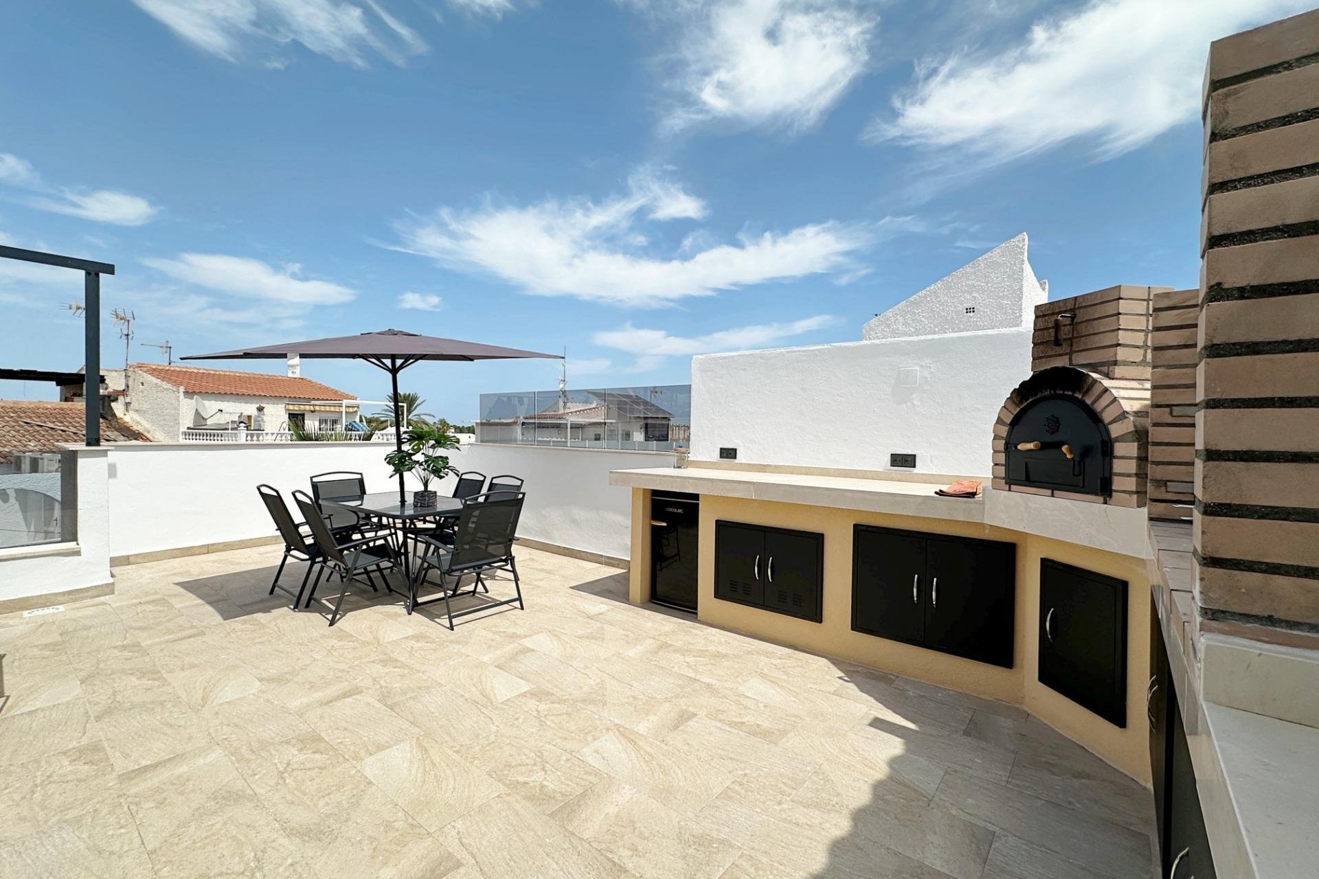 Revânzare - Casă înșiruită -
Torrevieja - Calas Blanca