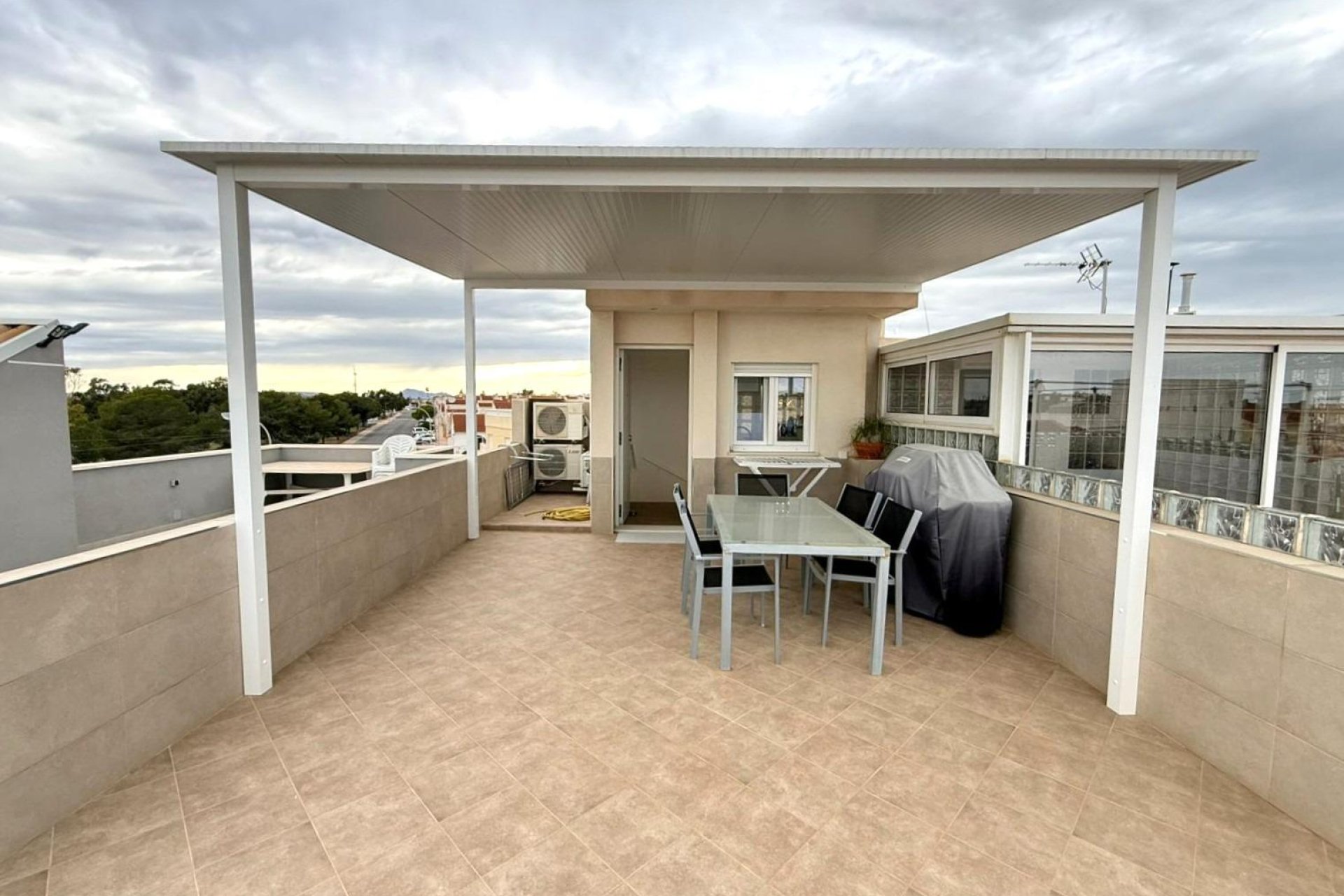 Revânzare - Casă înșiruită -
Torrevieja - El Chaparral