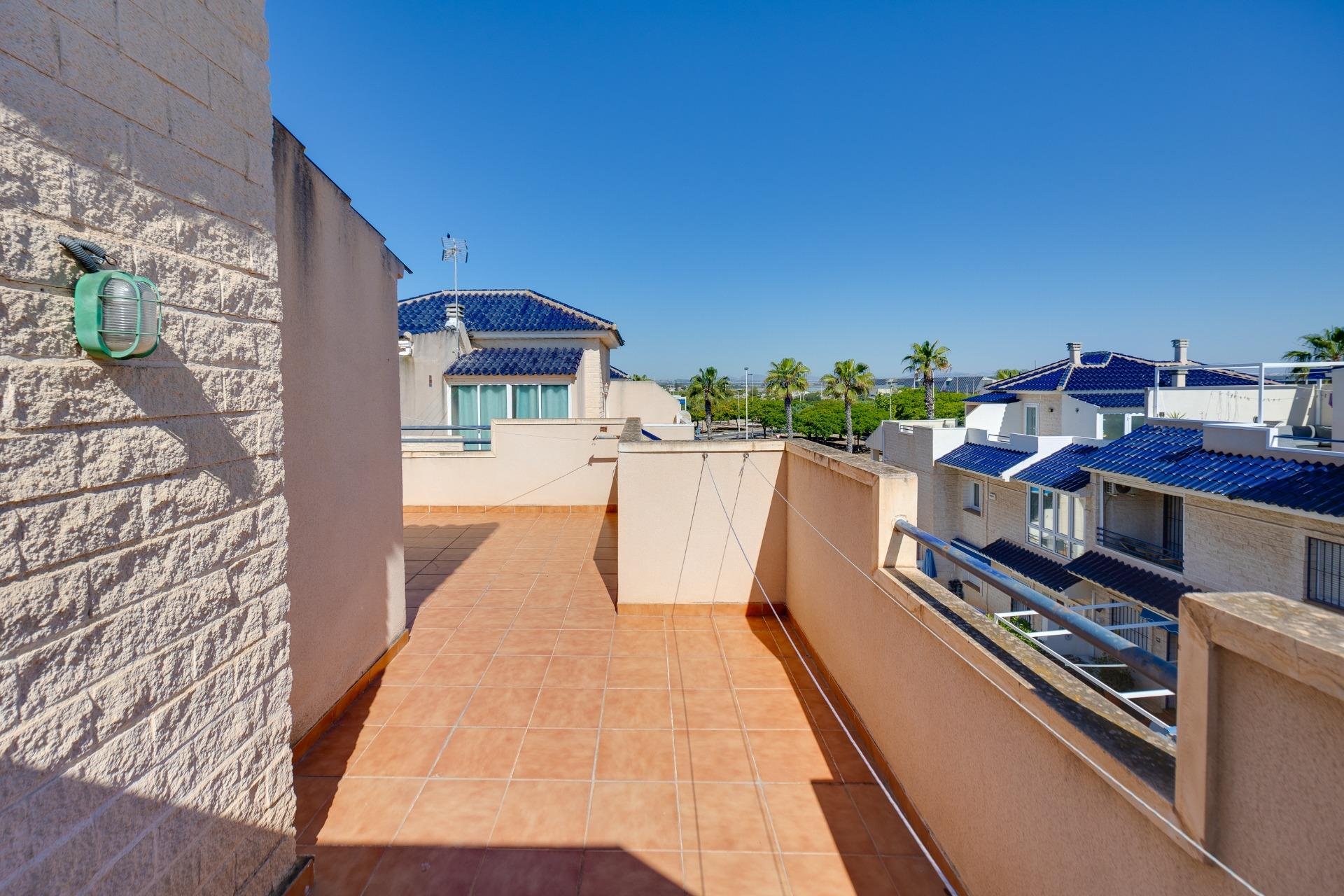 Revânzare - Casă înșiruită -
Torrevieja - La Veleta