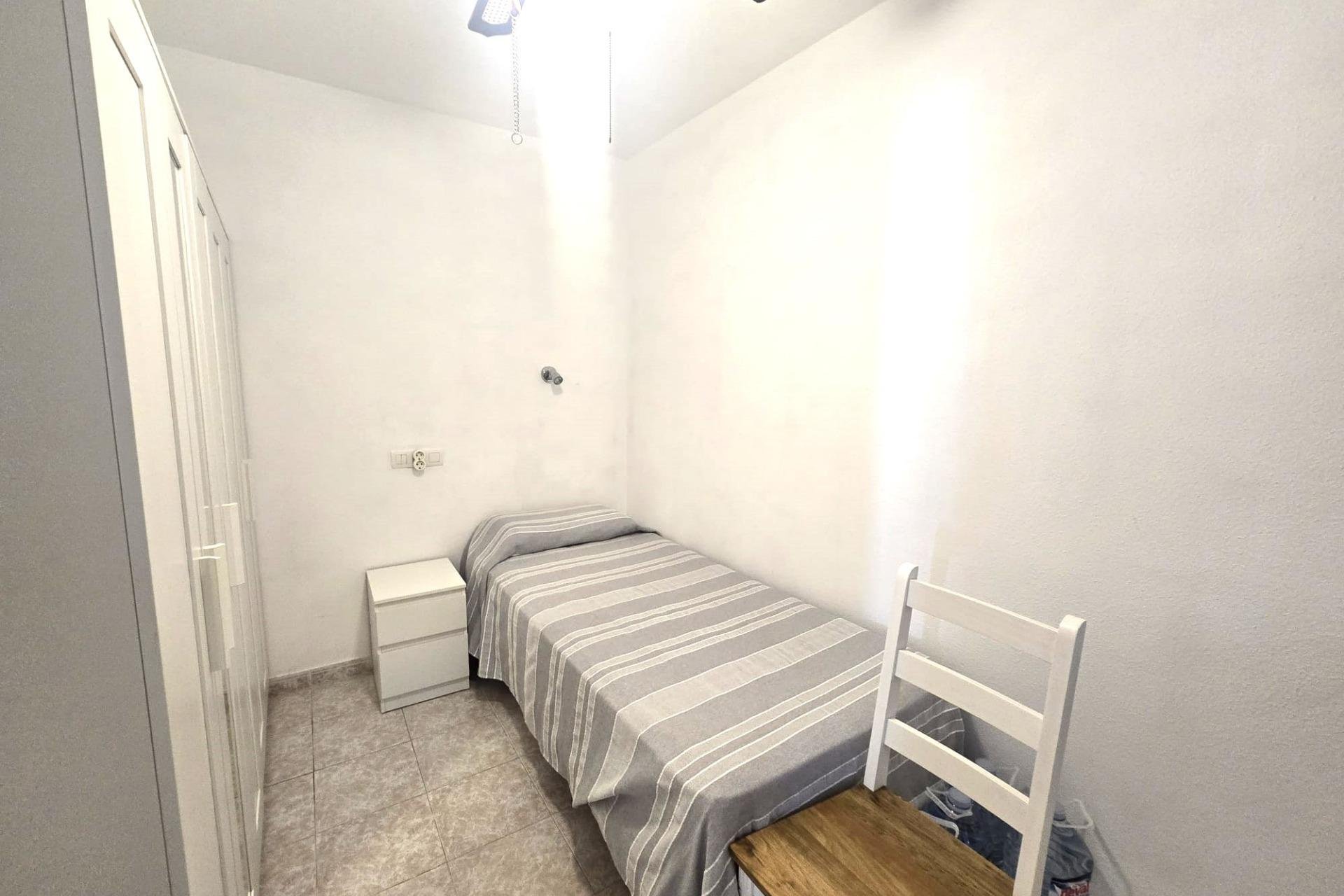 Revânzare - Casă înșiruită -
Torrevieja - Los Altos