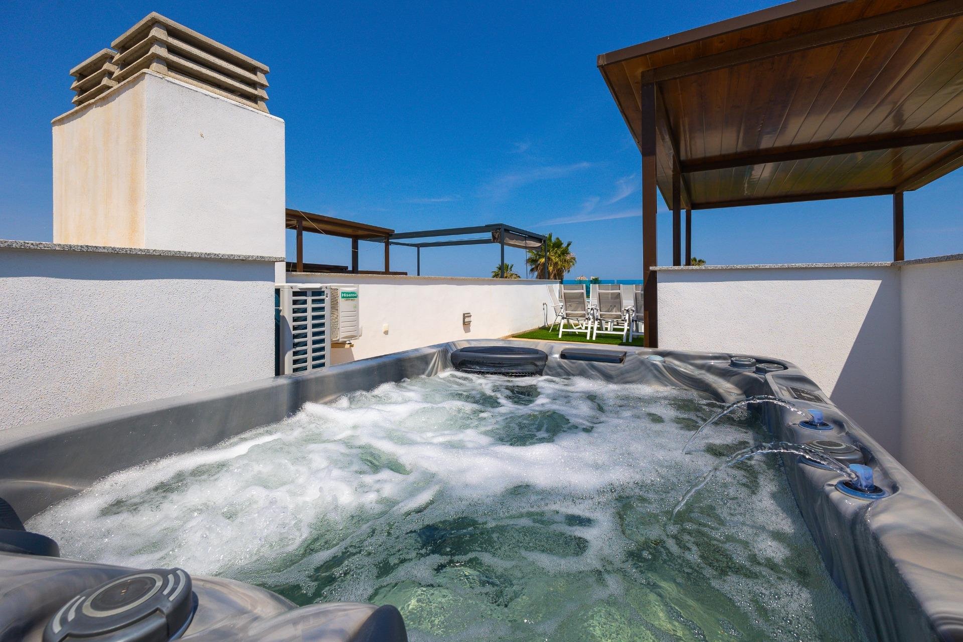 Revânzare - Casă înșiruită -
Torrevieja - Los Balcones