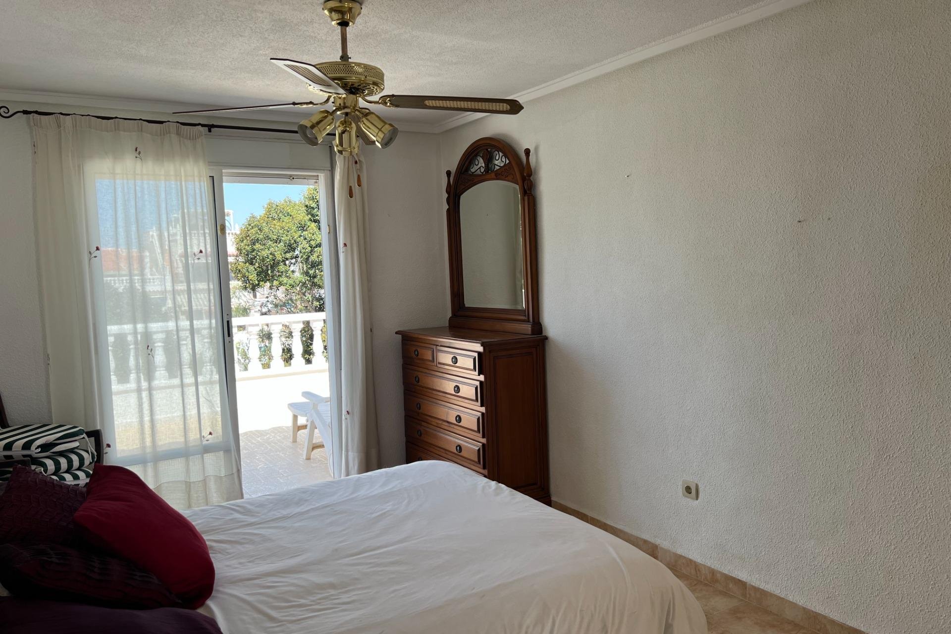 Revânzare - Casă înșiruită -
Torrevieja - San Luis