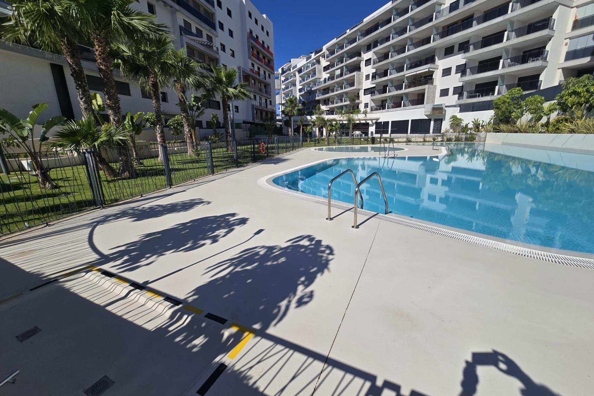 Revânzare - Mansardă -
Campoamor - Dehesa De Campoamor