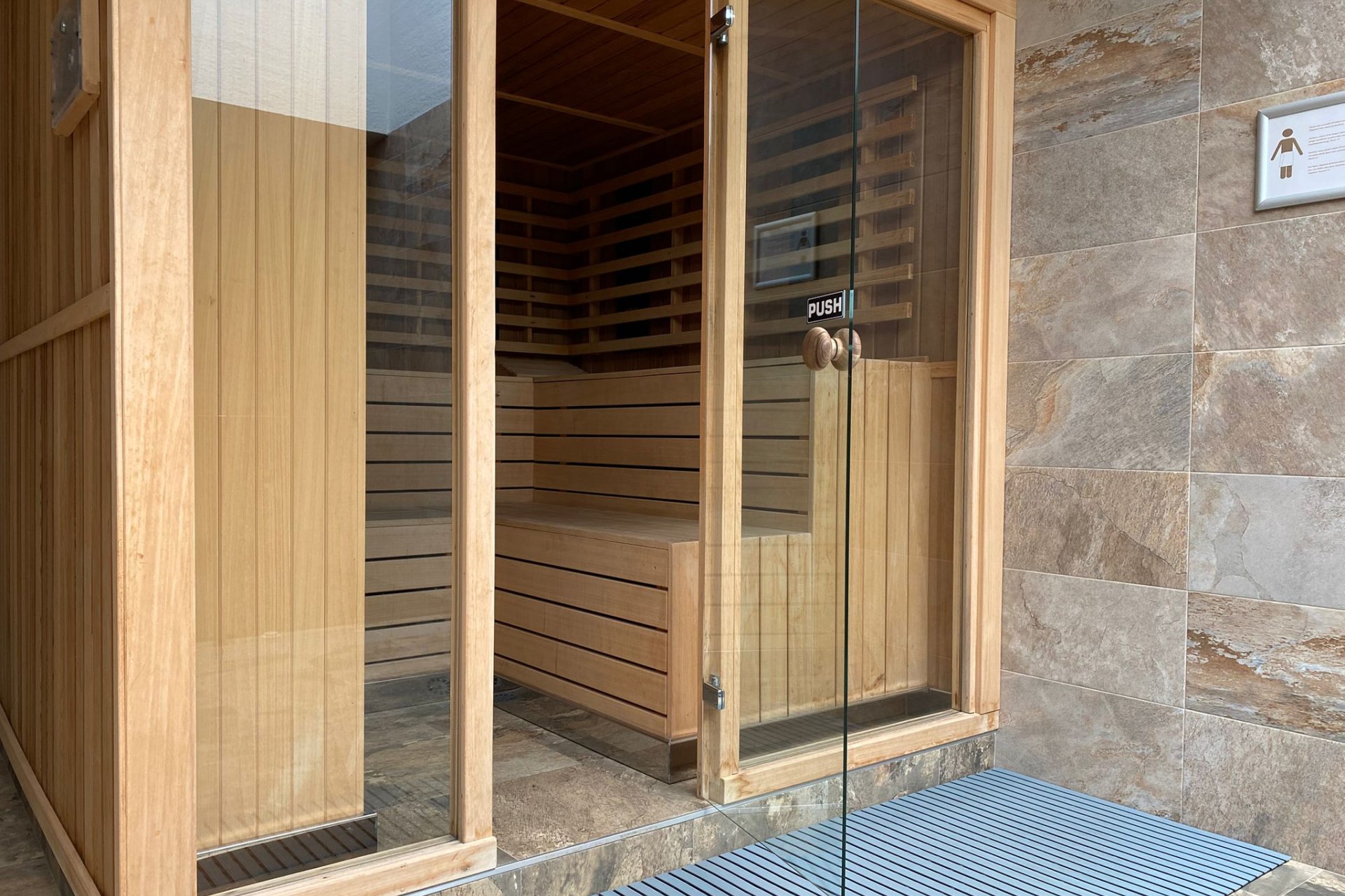 Revânzare - Mansardă -
El Raso - Costa Blanca