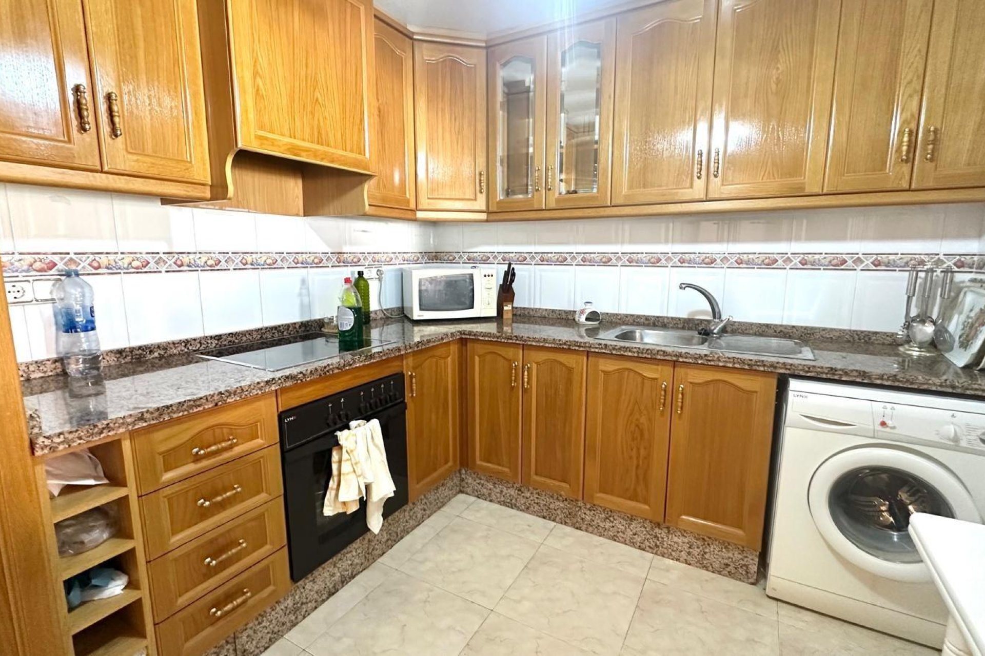 Revânzare - Mansardă -
Torrevieja - Centro