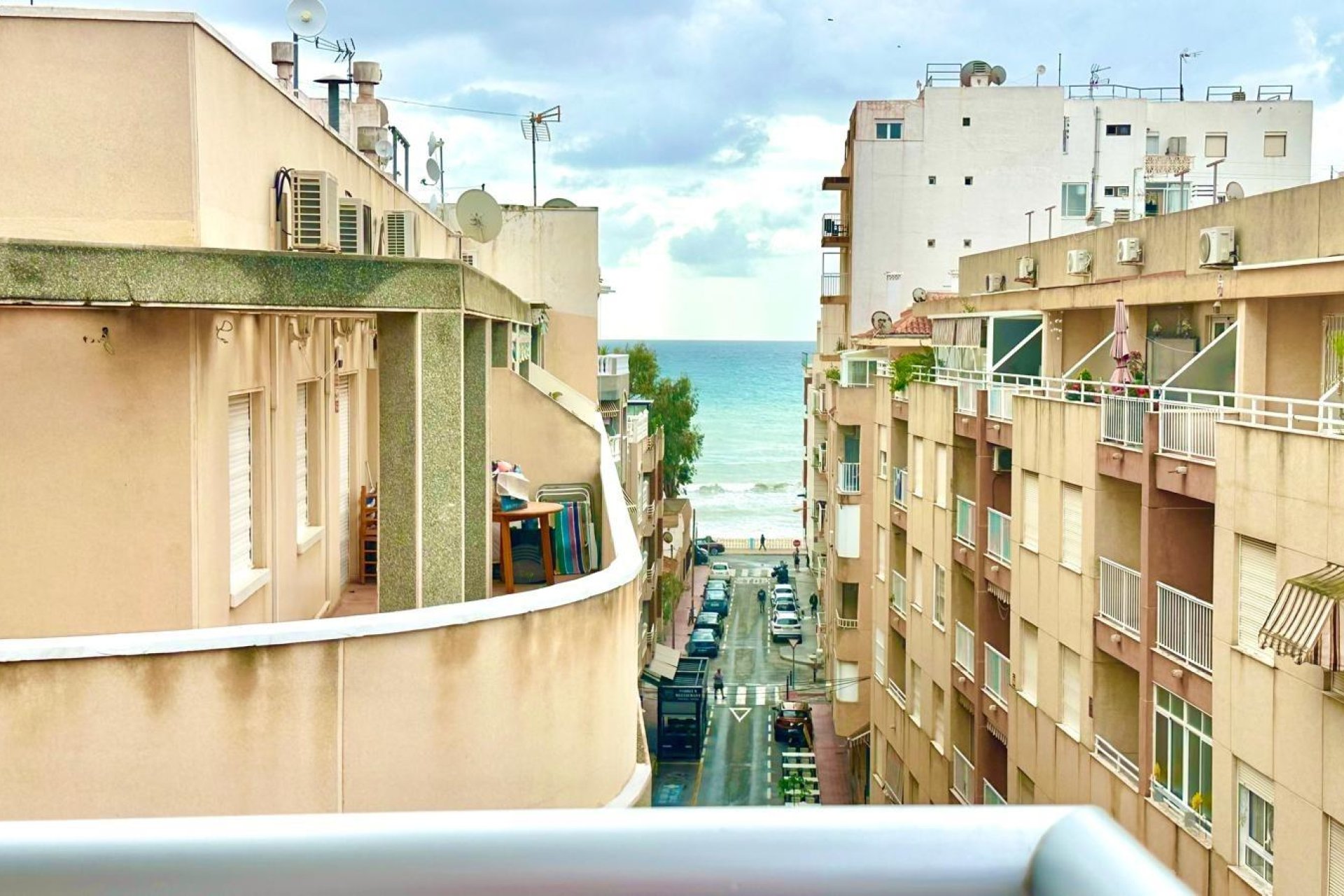 Revânzare - Mansardă -
Torrevieja - Centro