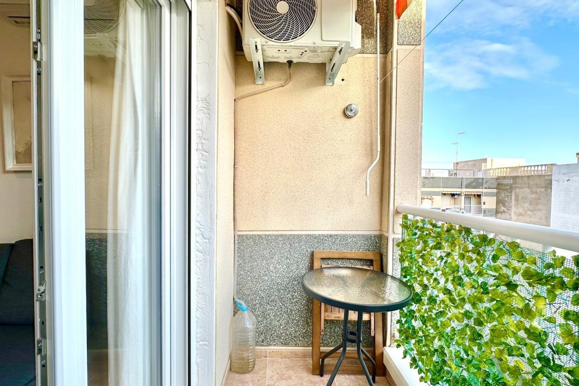 Revânzare - Mansardă -
Torrevieja - Centro