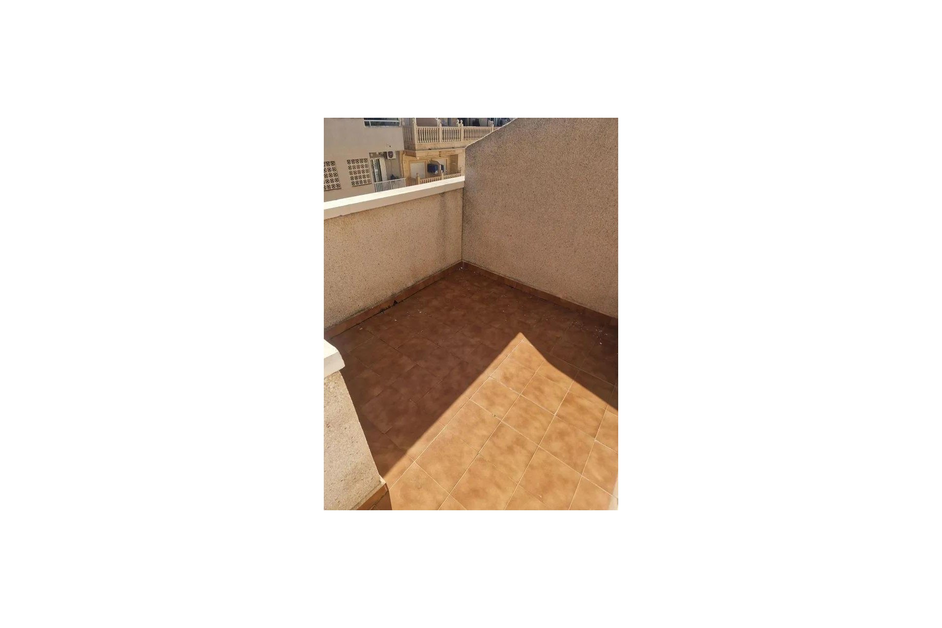 Revânzare - Mansardă -
Torrevieja - Centro