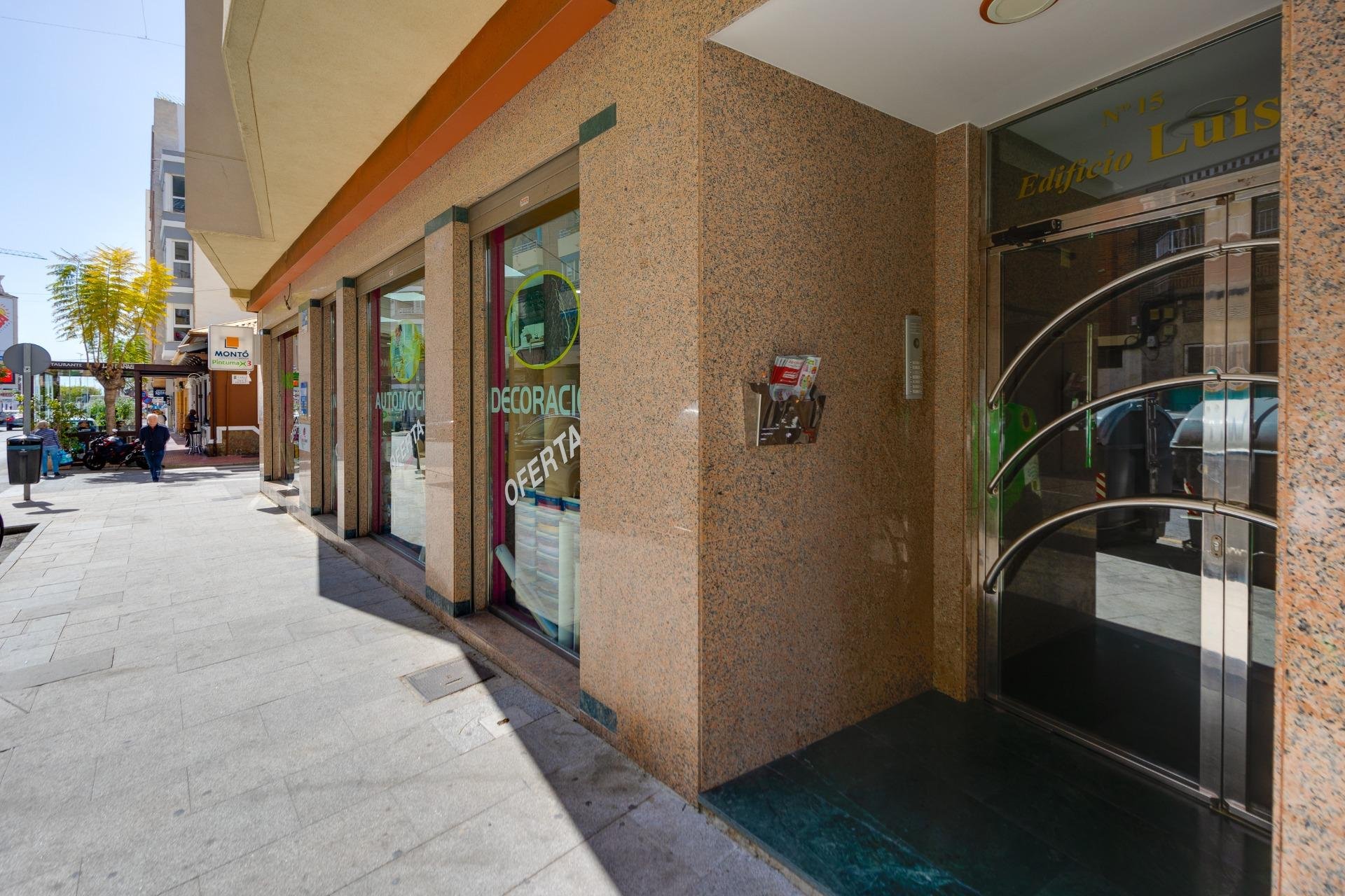 Revânzare - Mansardă -
Torrevieja - Centro